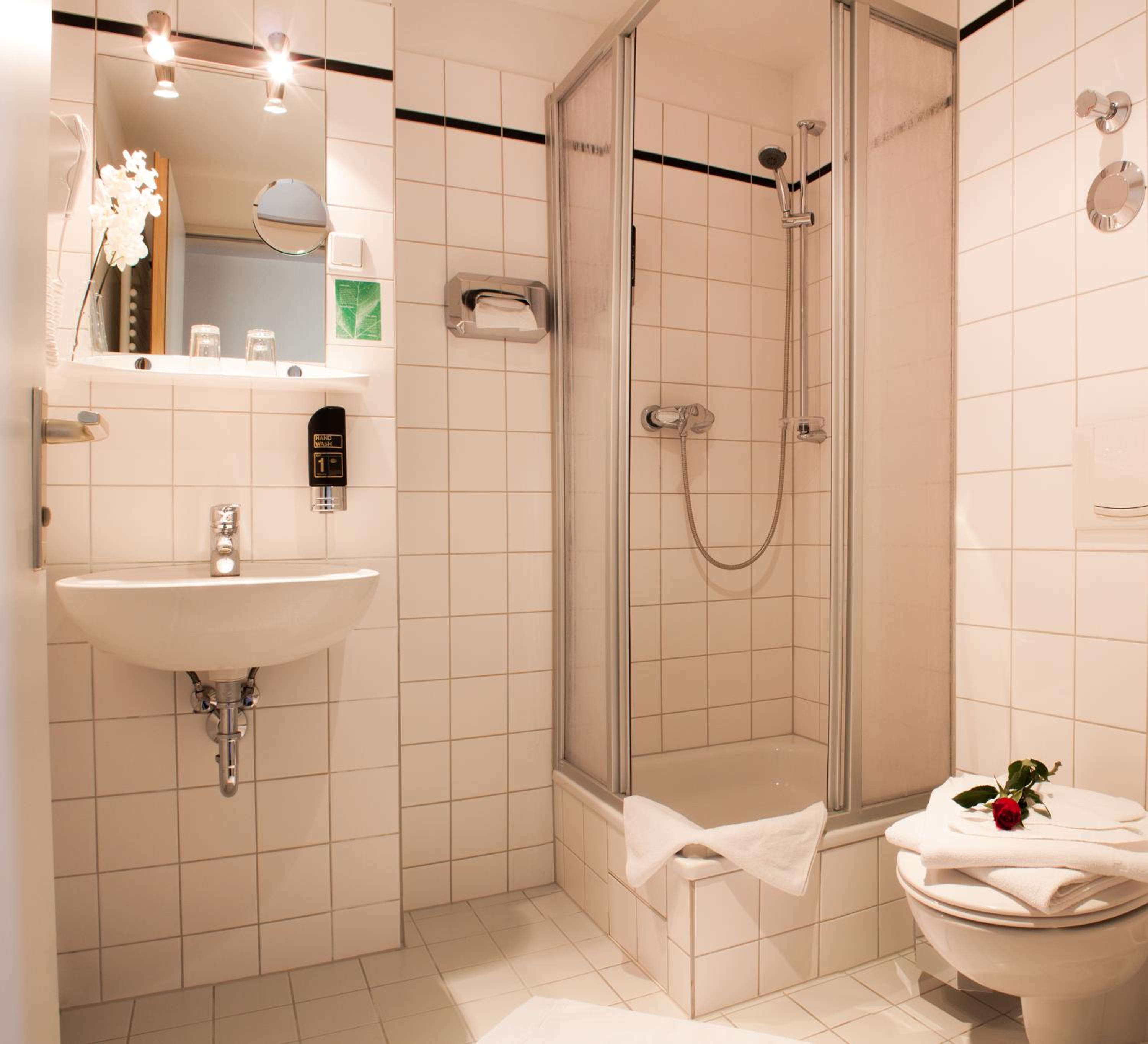 Single Room photo 2