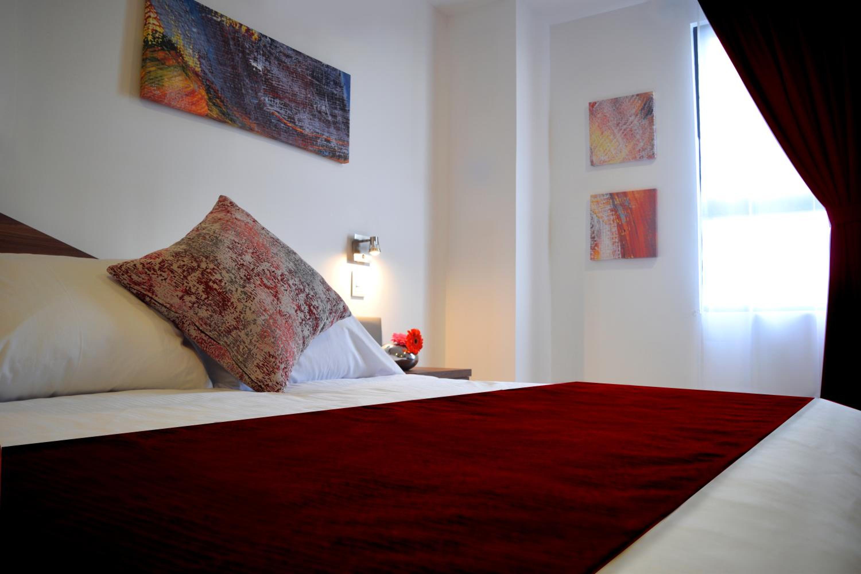 Standard Double Room with Two Double Beds photo 2