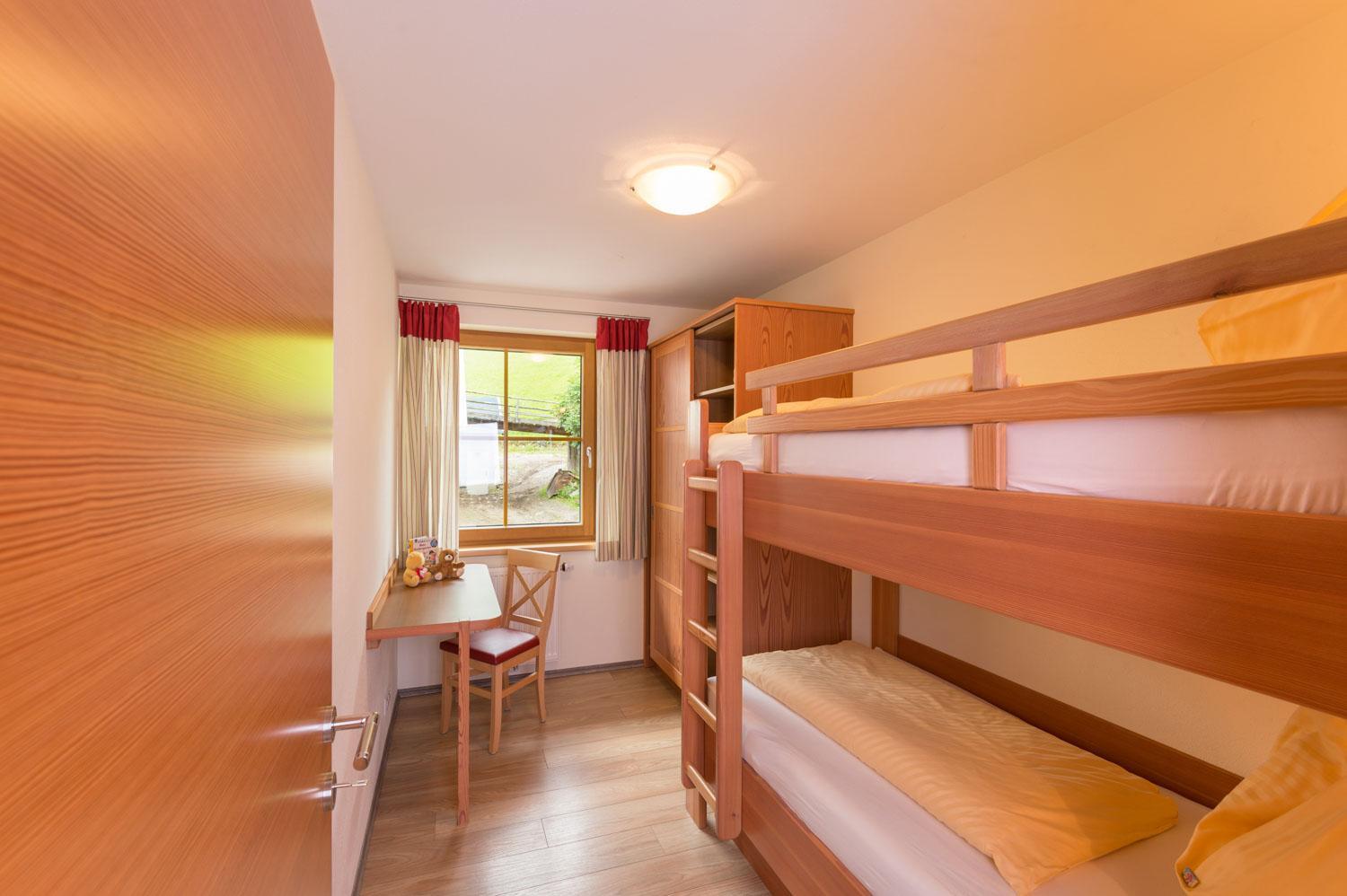 Two-Bedroom Apartment with Balcony photo 2