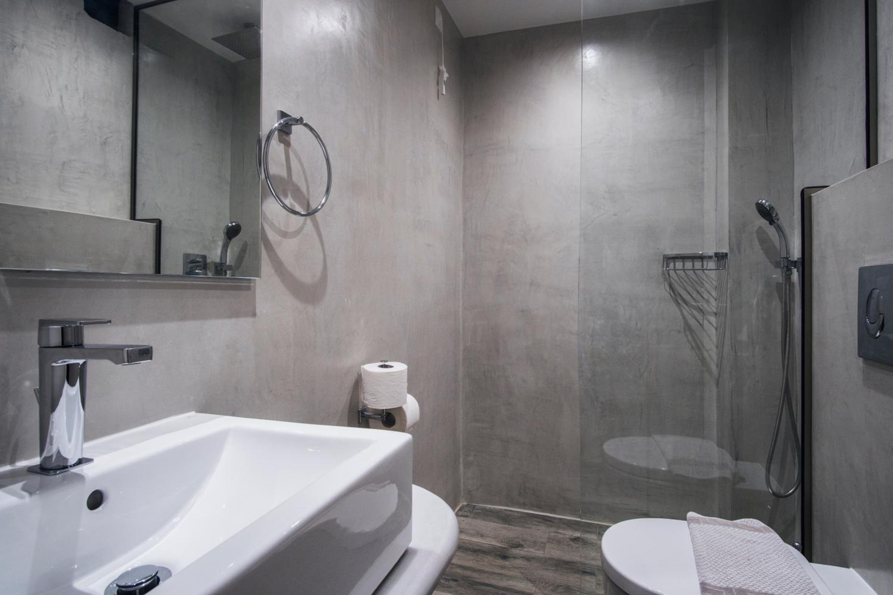 Double or Twin Room - Photo 17