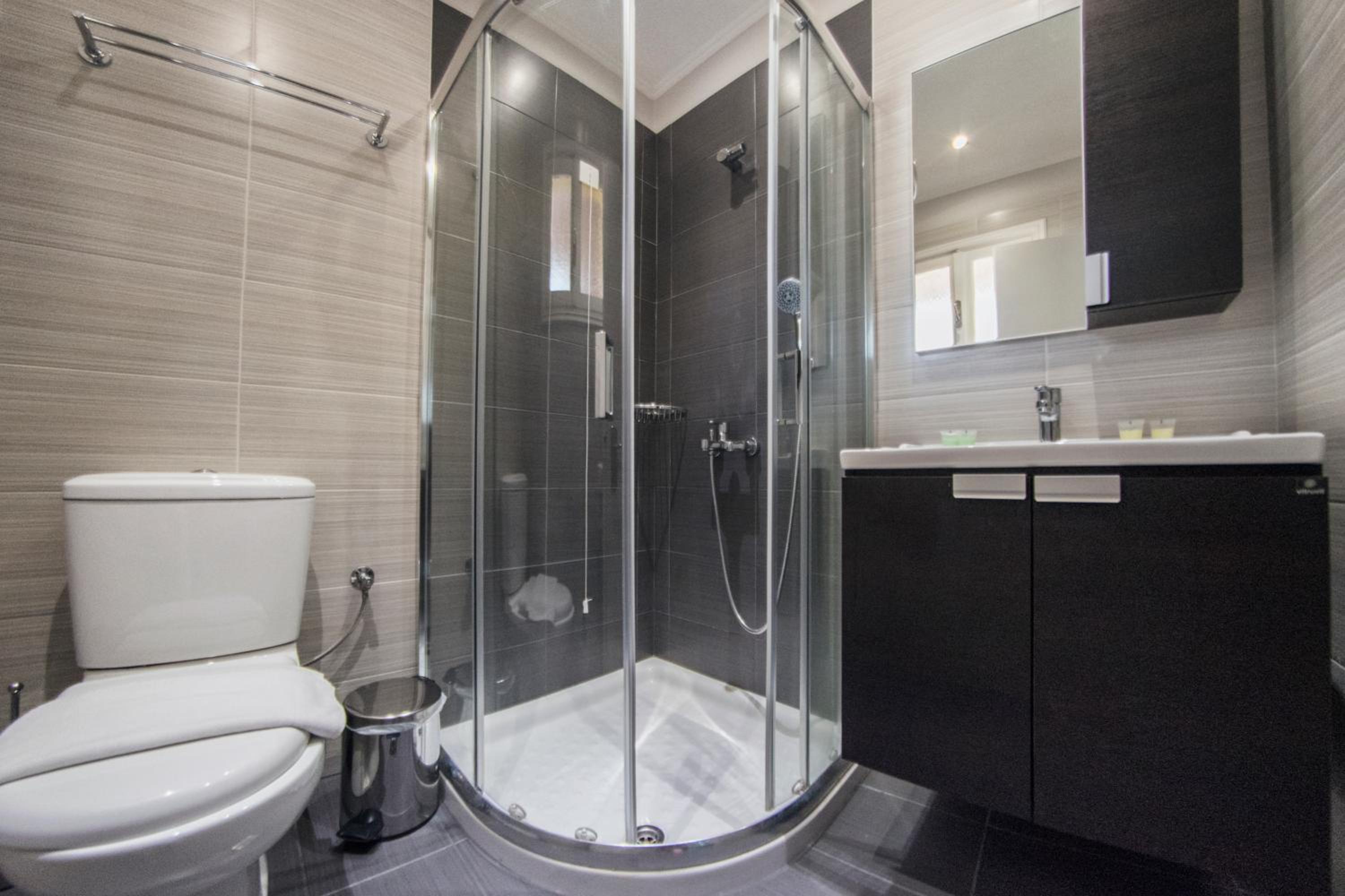 Double or Twin Room - Photo 18