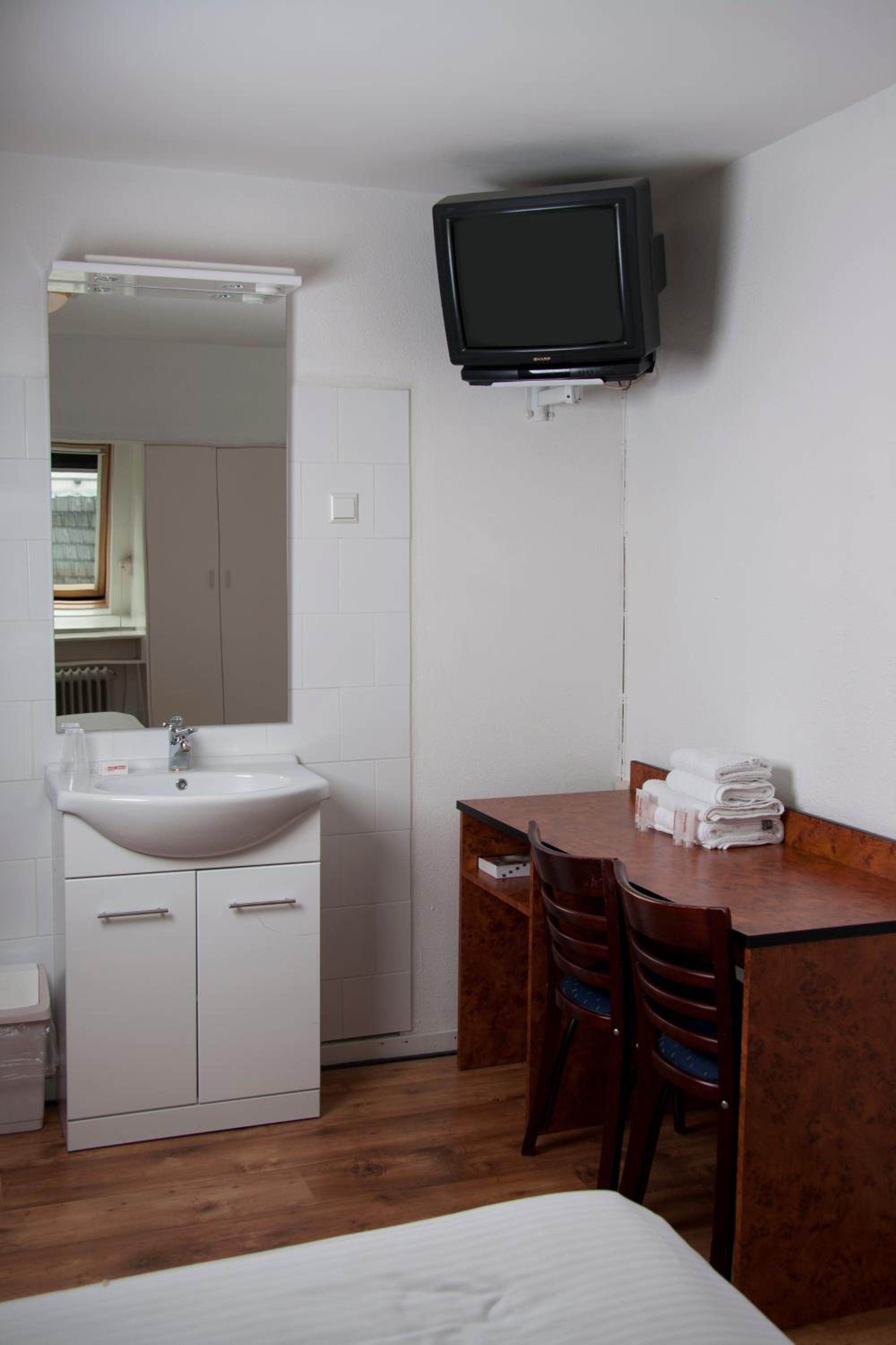 Twin Room with Shared Bathroom