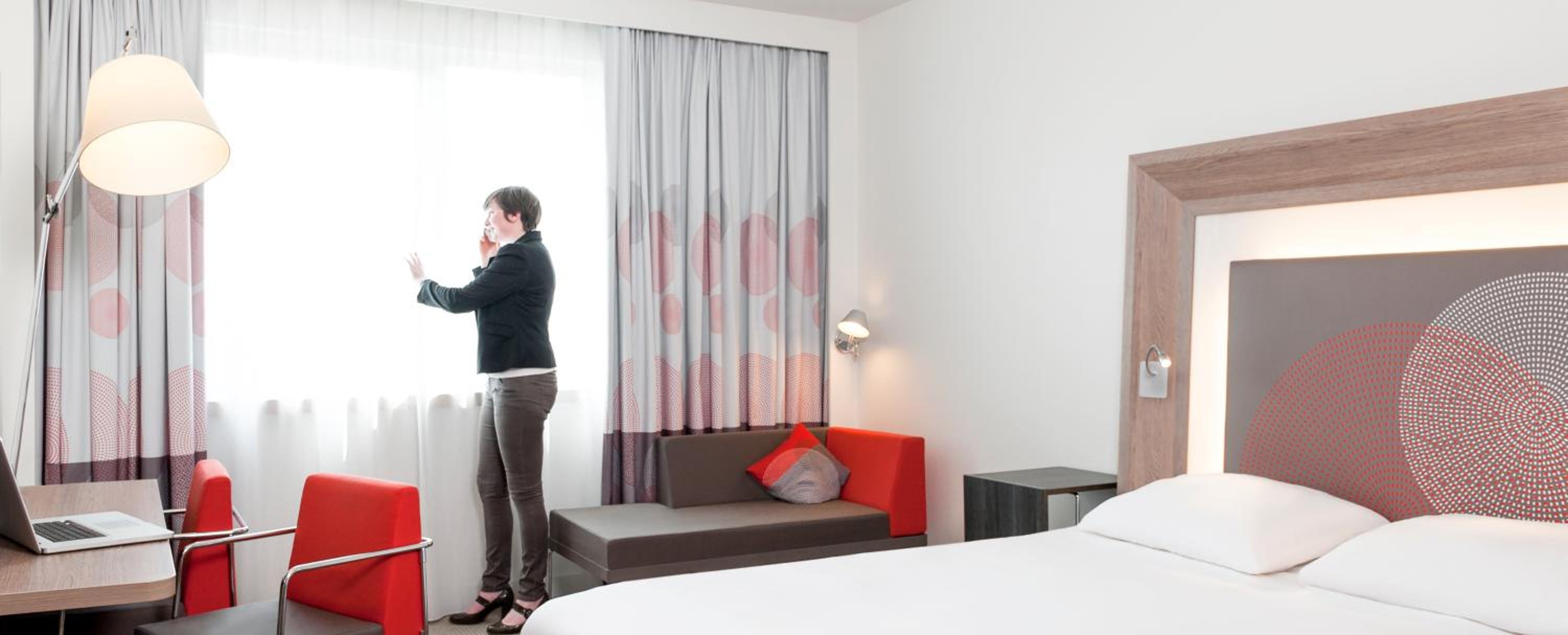 Premium Superior Room with 1 Double Bed and Sofa thumbnail 5