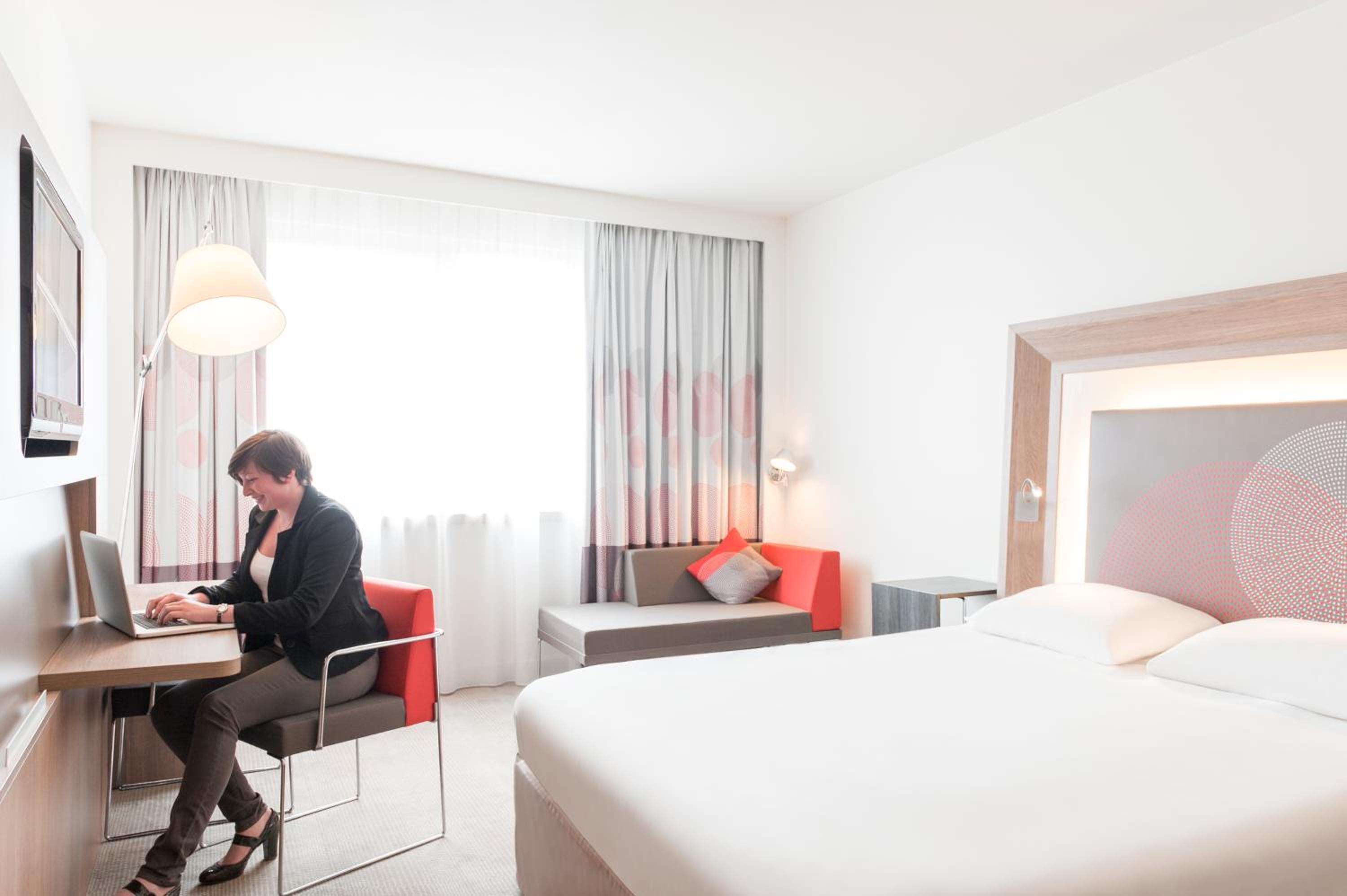 Premium Superior Room with 1 Double Bed and Sofa thumbnail 6