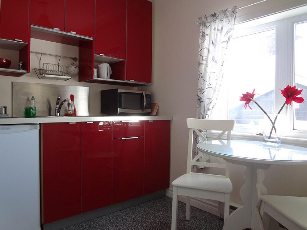 Deluxe Double Room (2 Adults + 1 Child) photo 2