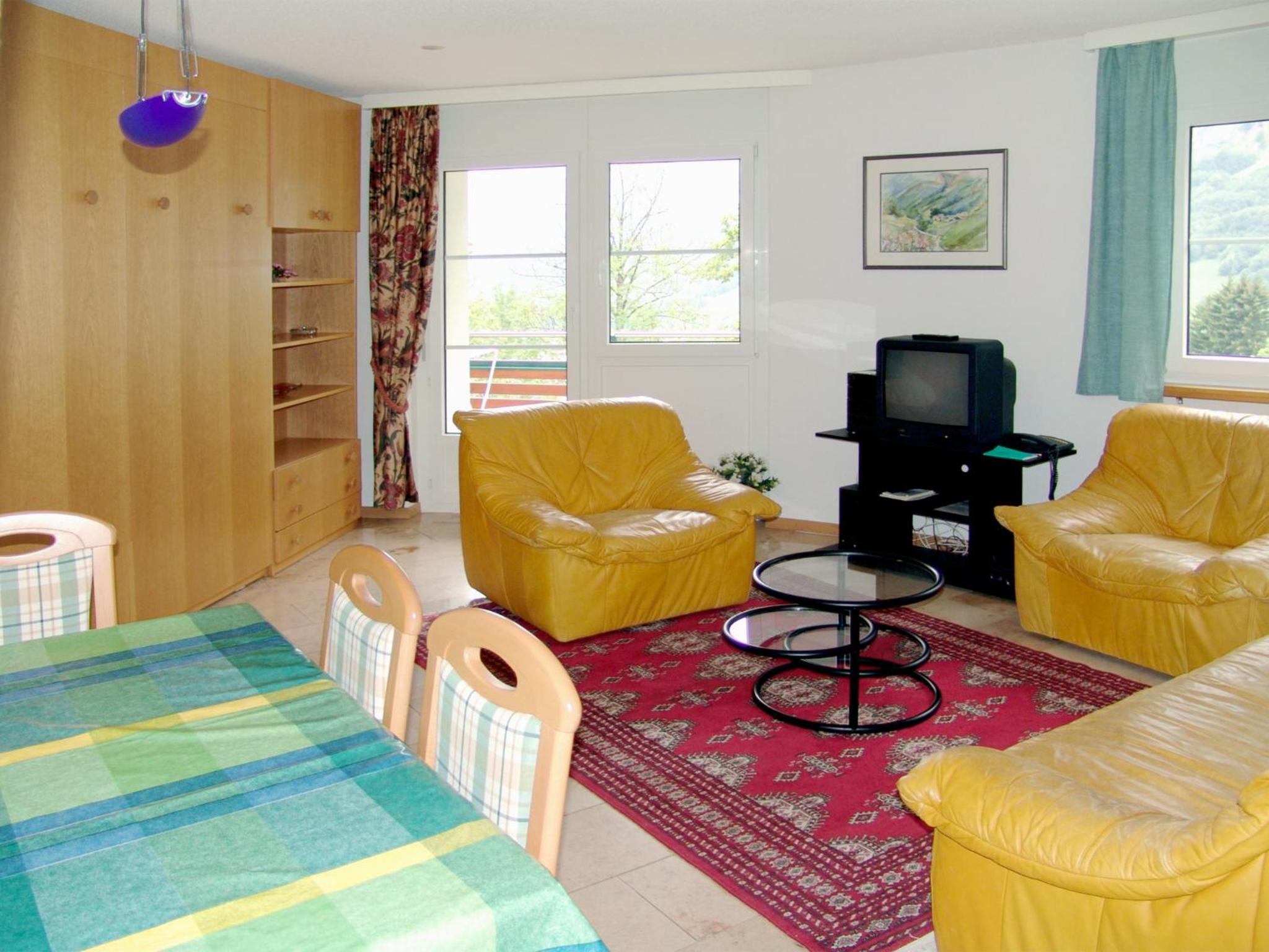 Superior One-Bedroom Apartment - Photo 4