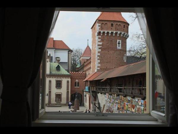 Two-Bedroom Apartment - Photo 4