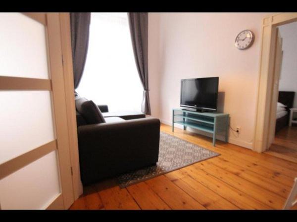 Two-Bedroom Apartment - Photo 9