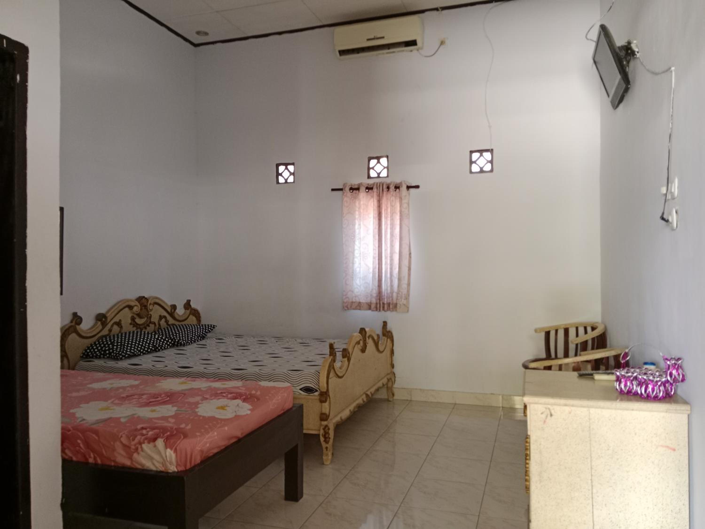 Double Room with Private Bathroom photo 1
