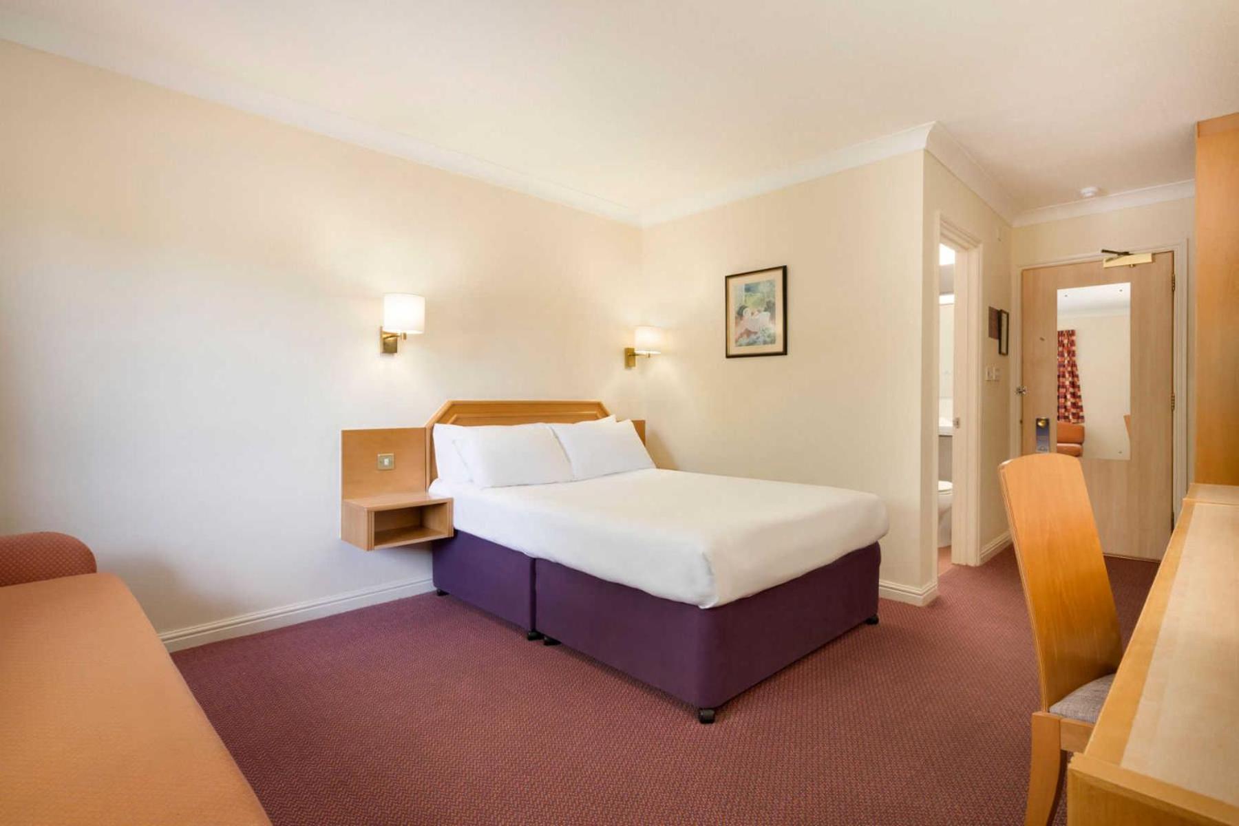 Double Room with Sofa Bed and Pull-out Bed - Photo 3