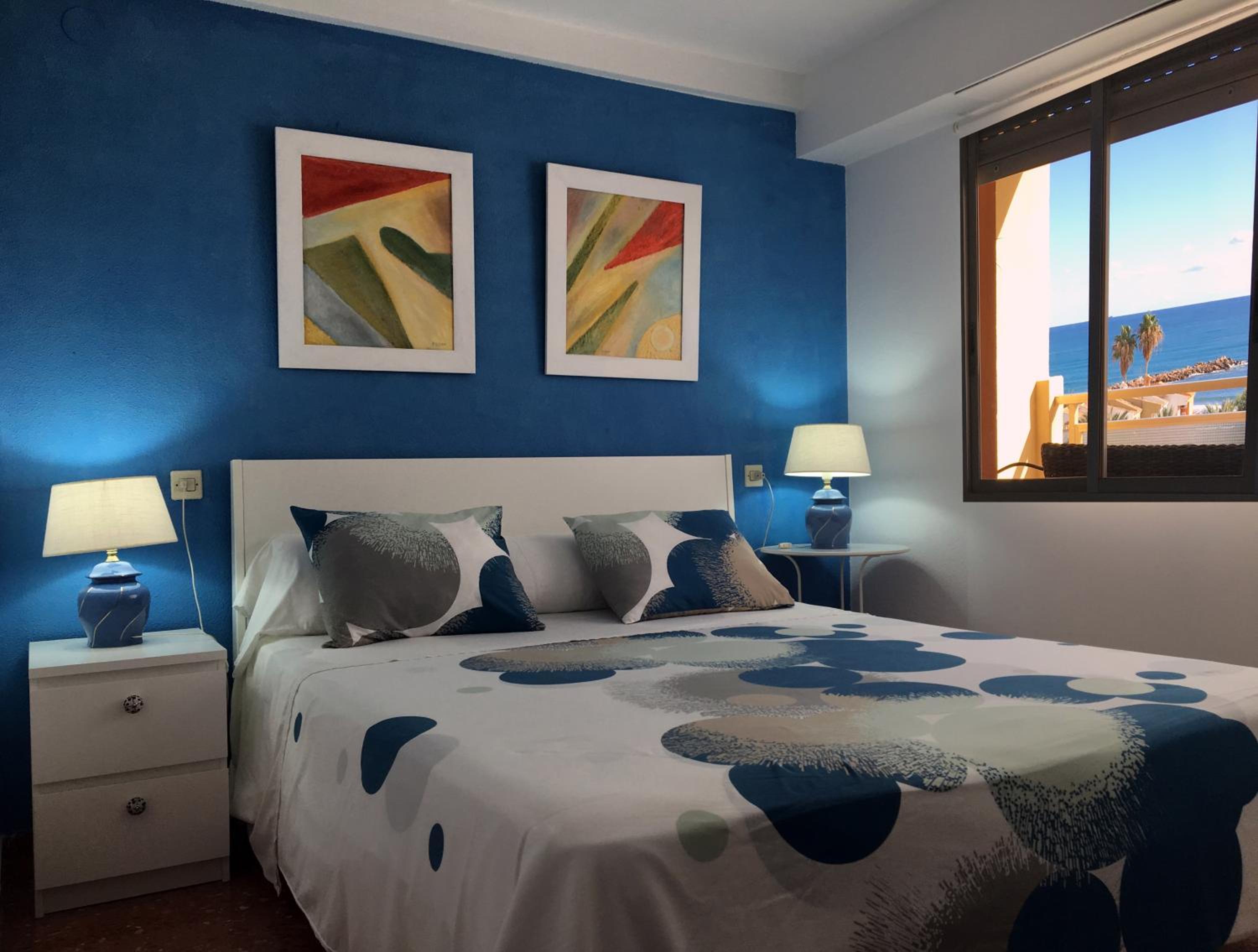 Apartment with Sea View - Photo 12