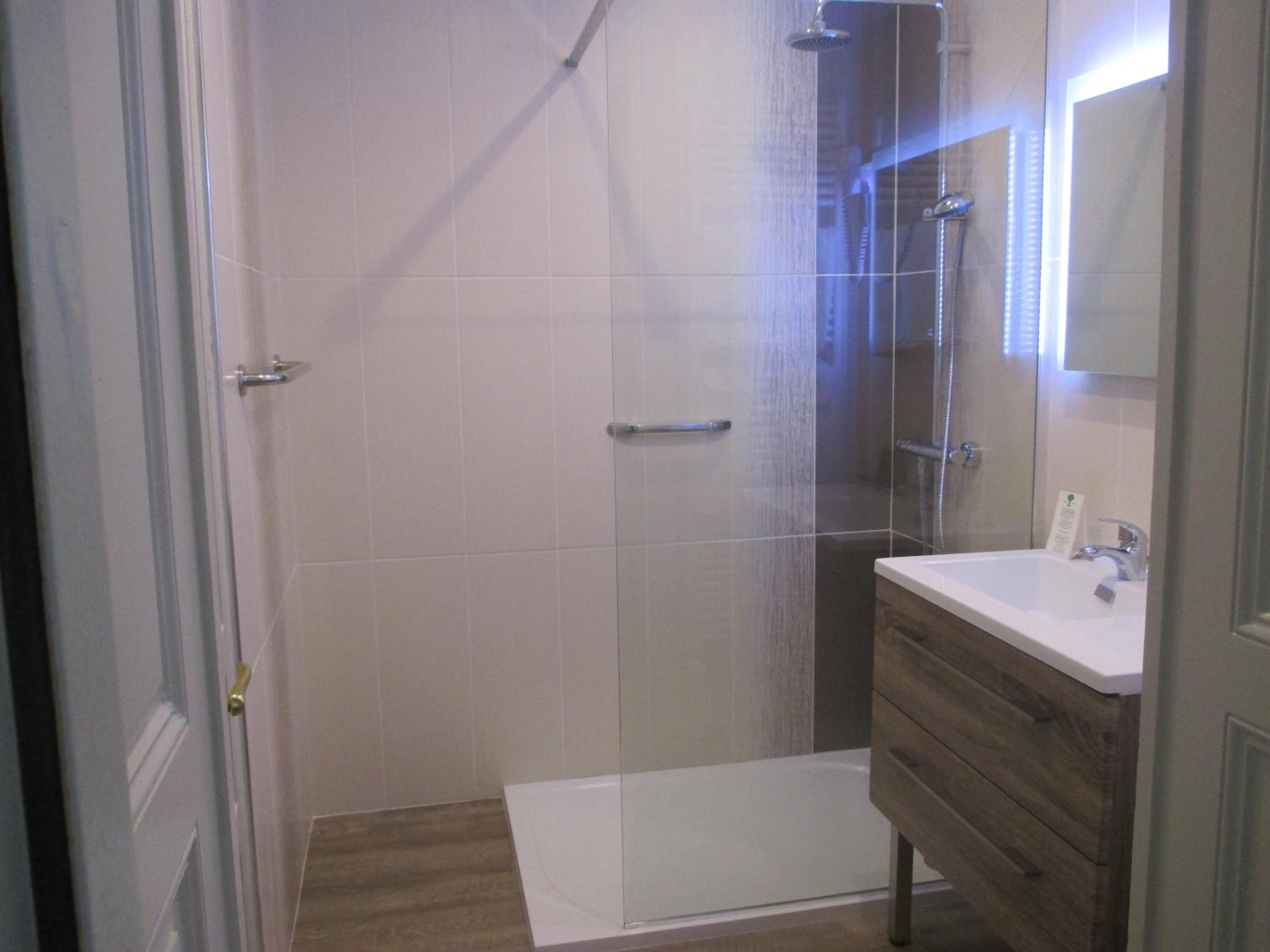 Chambre Double Basique Chambre Double Basique