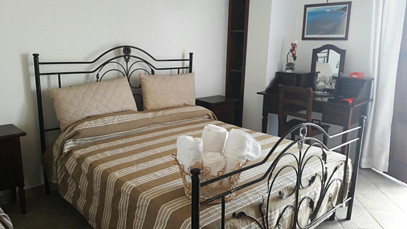 Double Room with Private Bathroom photo 2