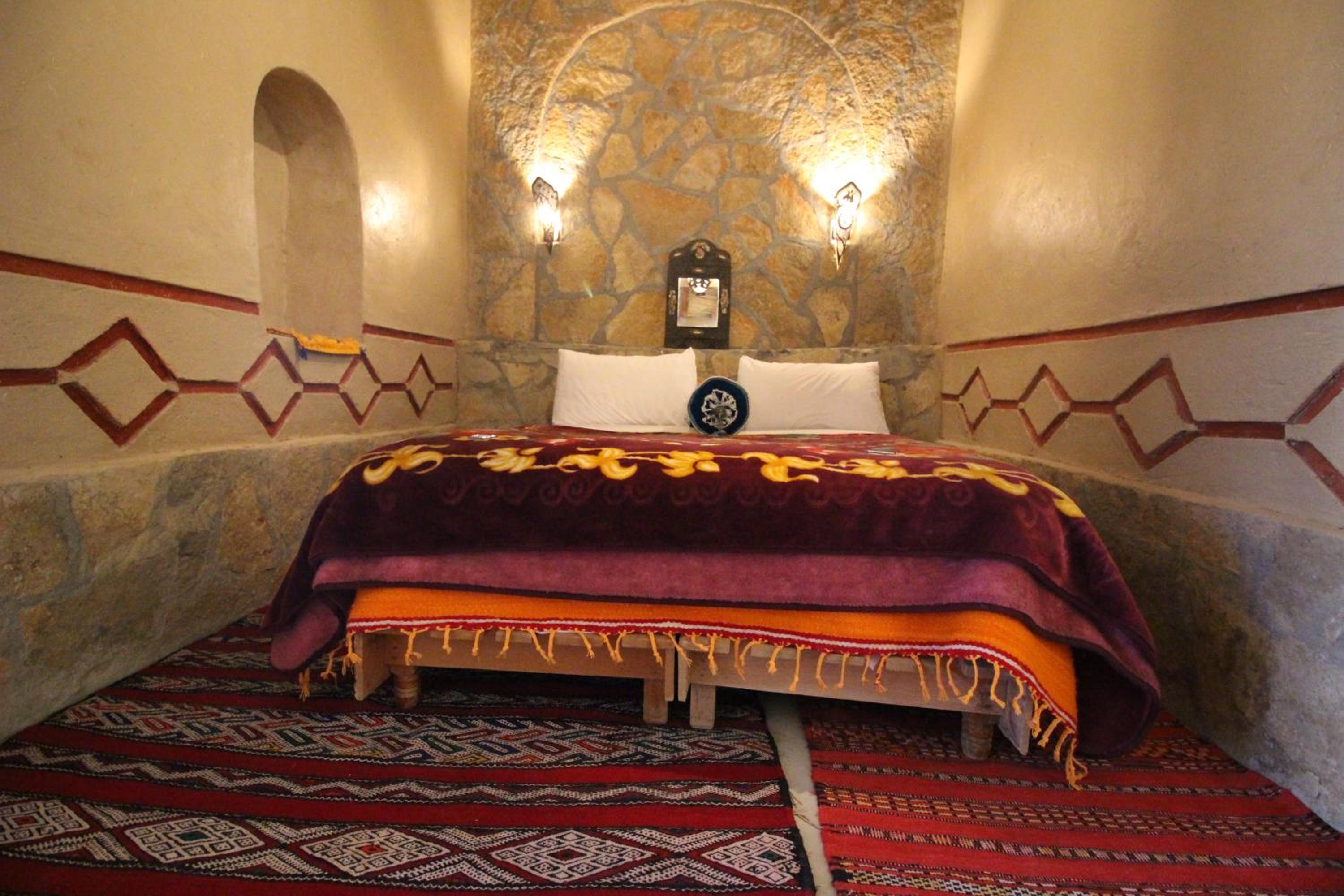Deluxe Room - Photo 5