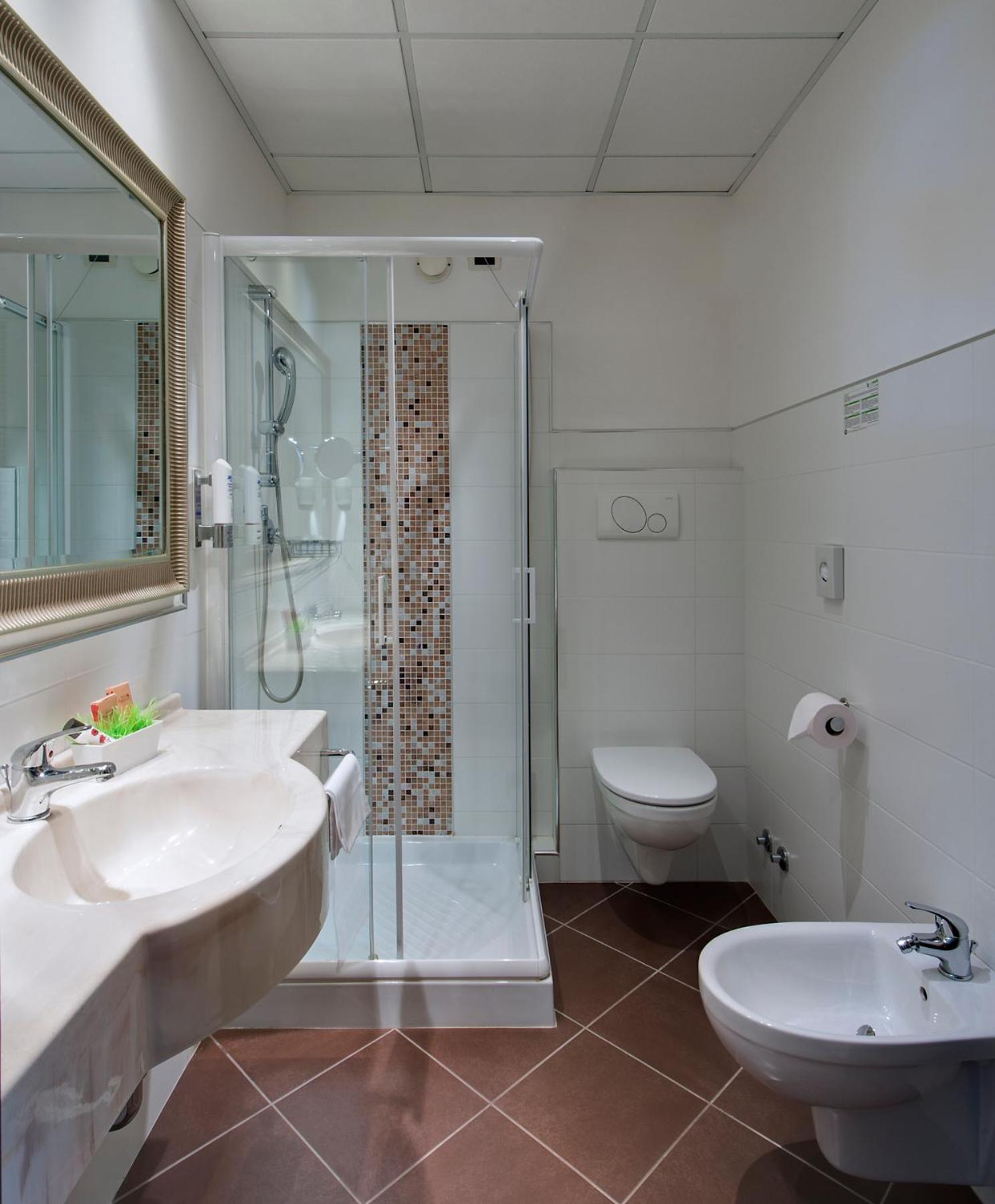 Superior Double or Twin Room photo 2