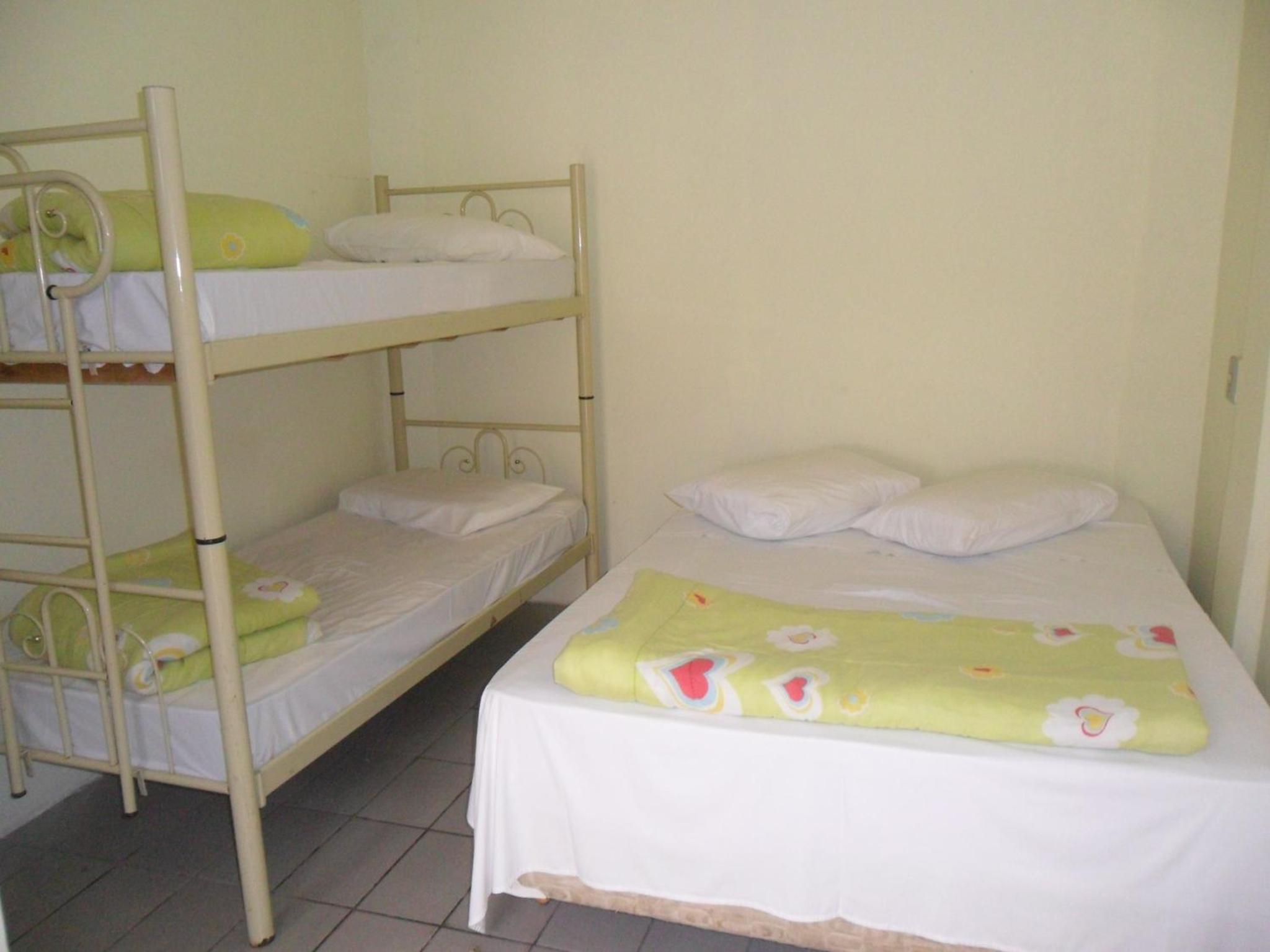 Economy Quadruple Room photo 3