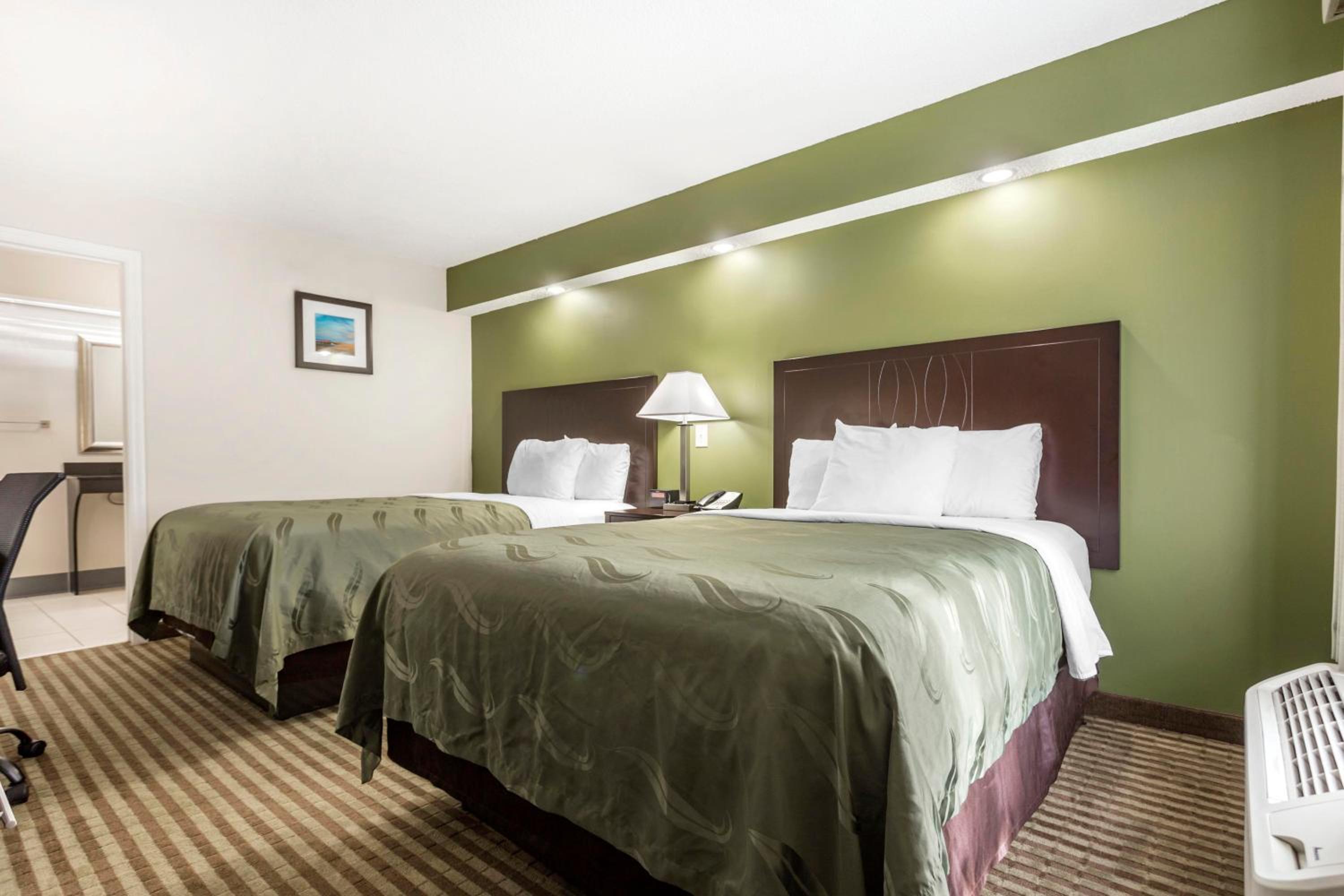 Double Room with Two Double Beds - Non-Smoking - Photo 5
