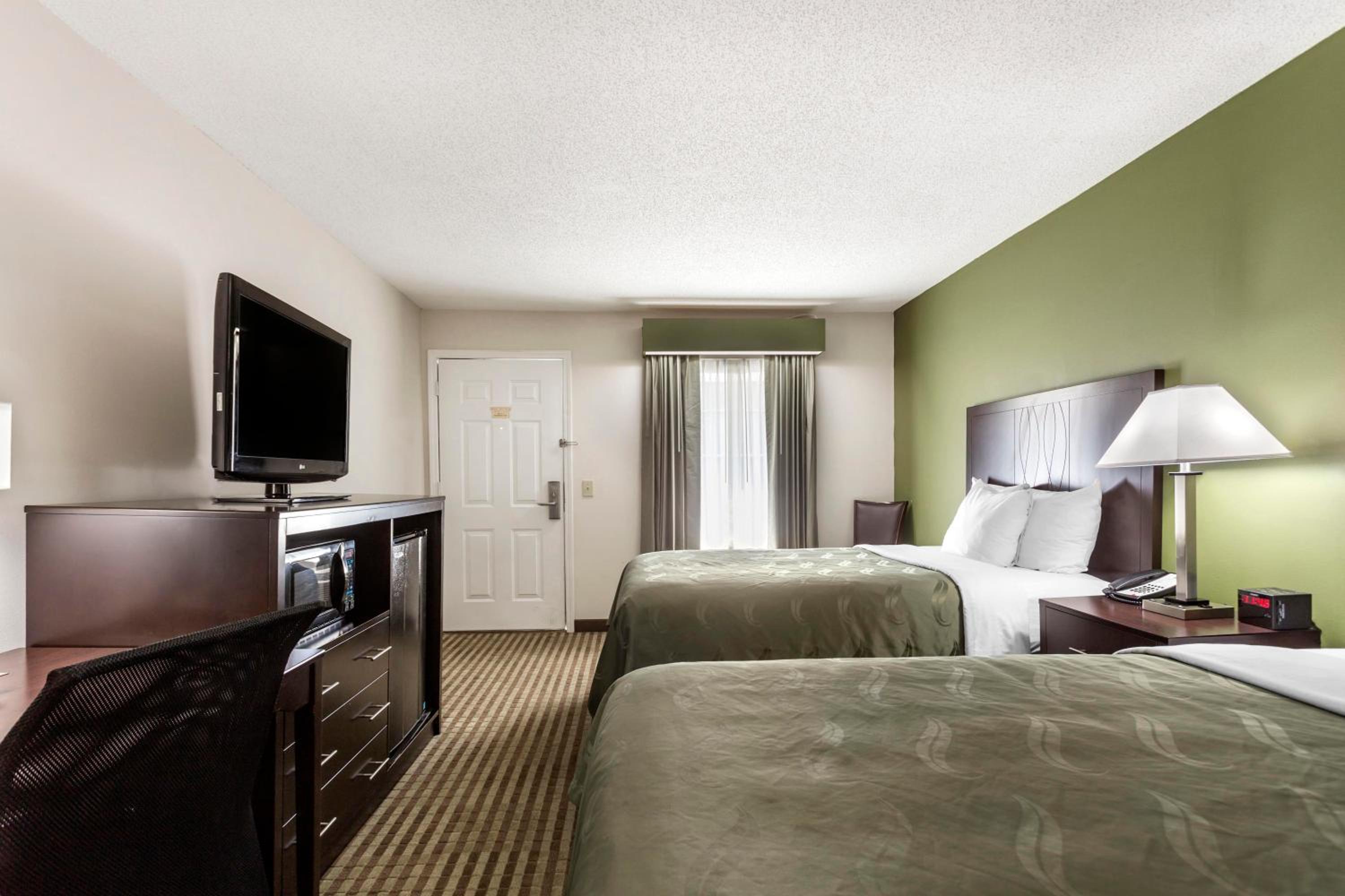 Double Room with Two Double Beds - Non-Smoking - Photo 1