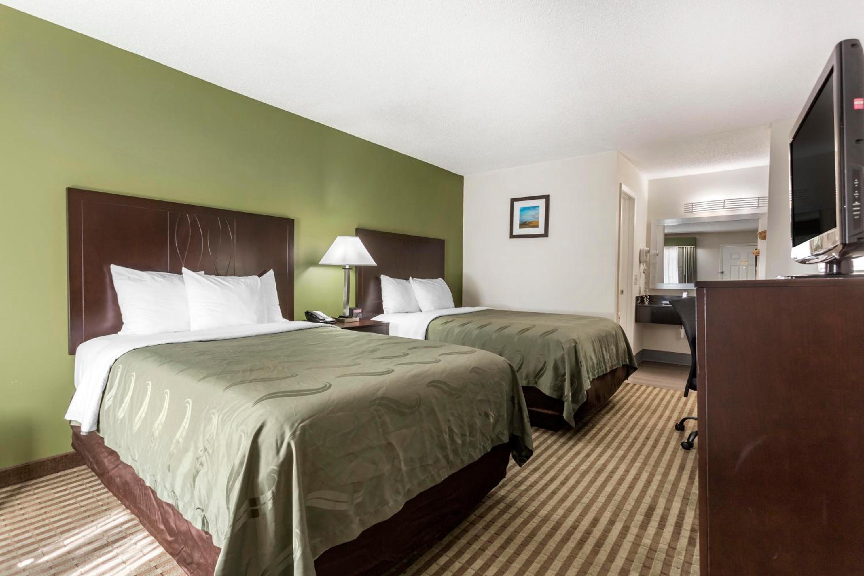 Double Room with Two Double Beds - Non-Smoking - Photo 6