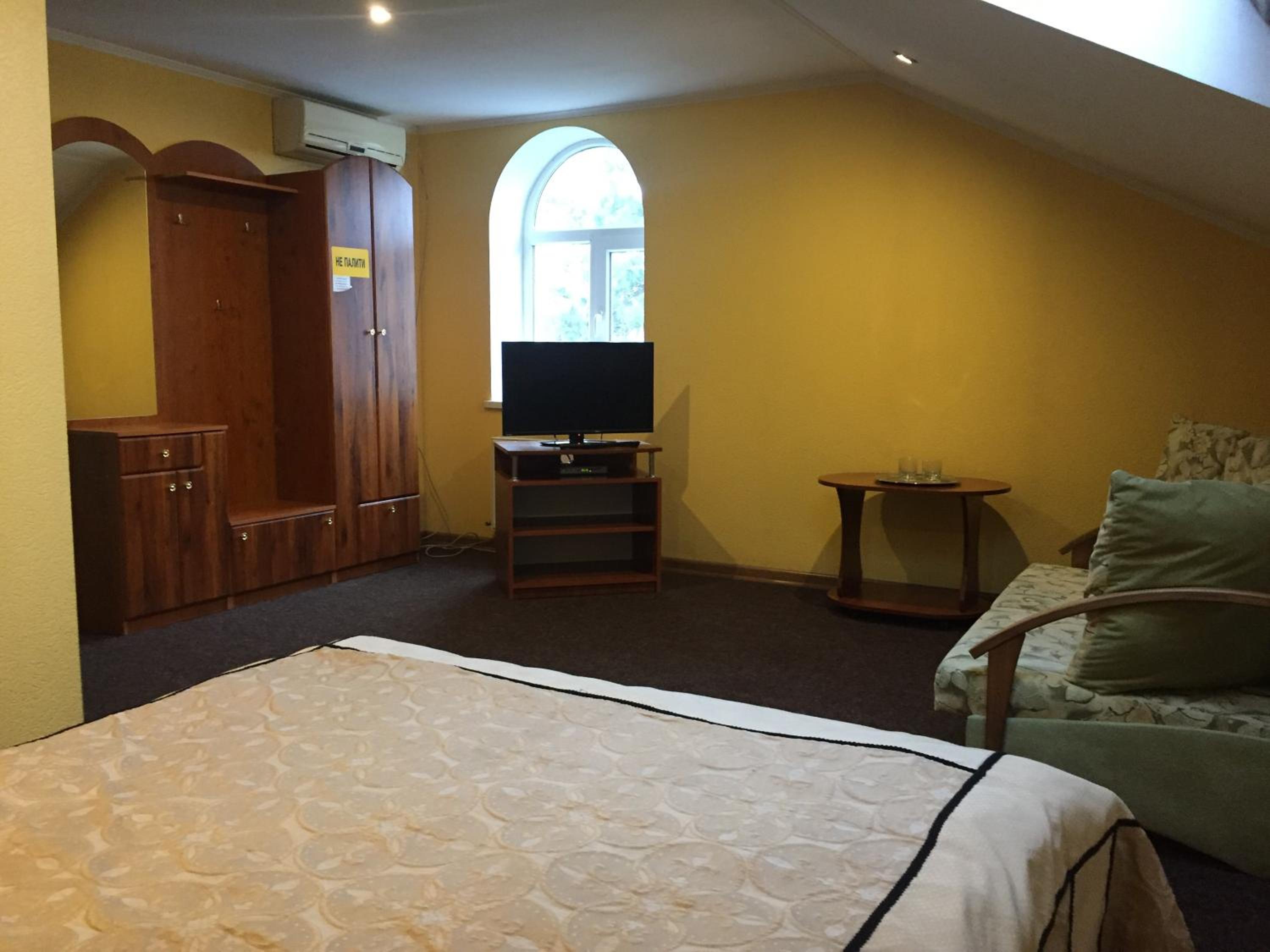 Large Twin Room photo 2