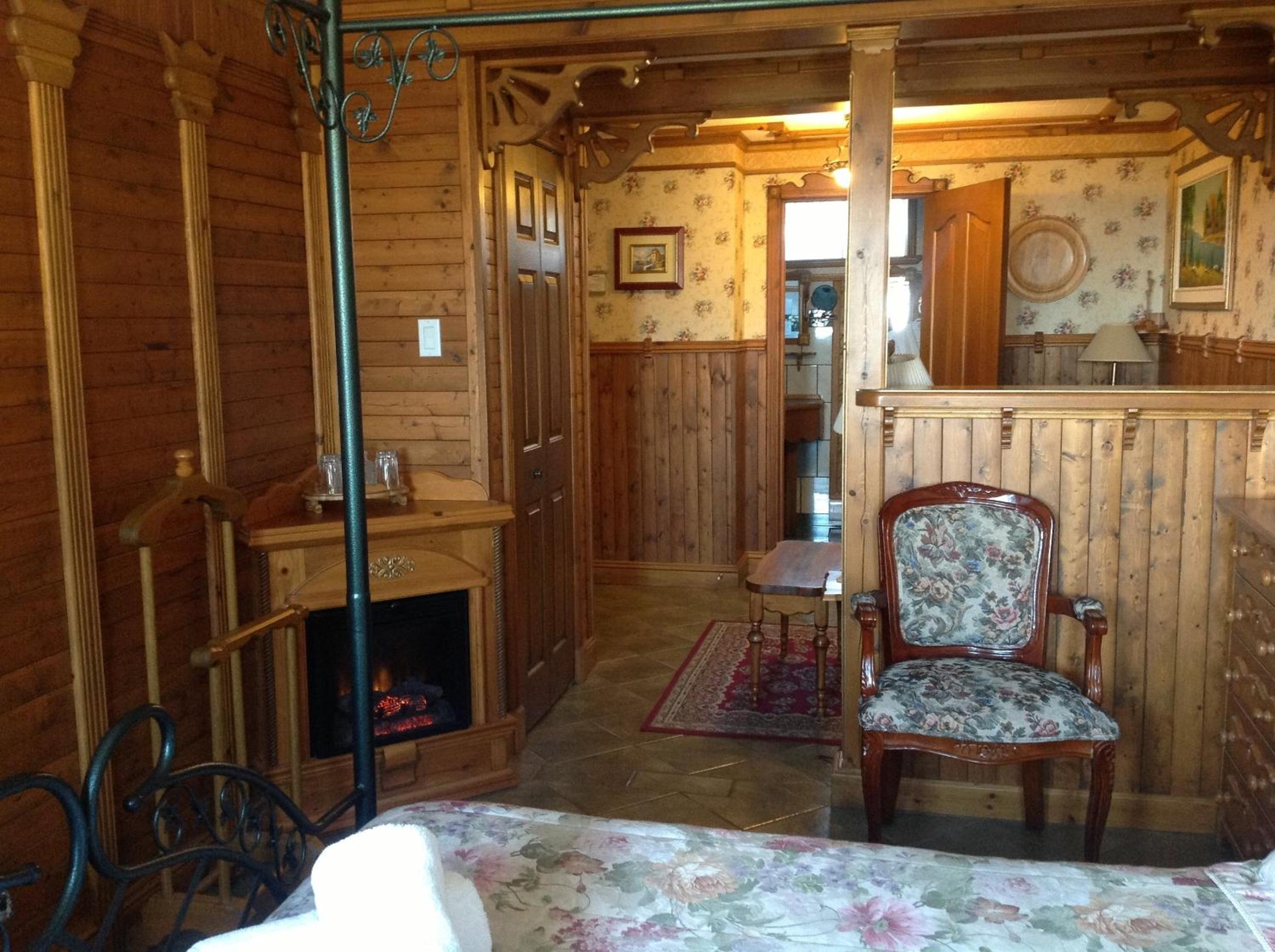 Family Room photo 1