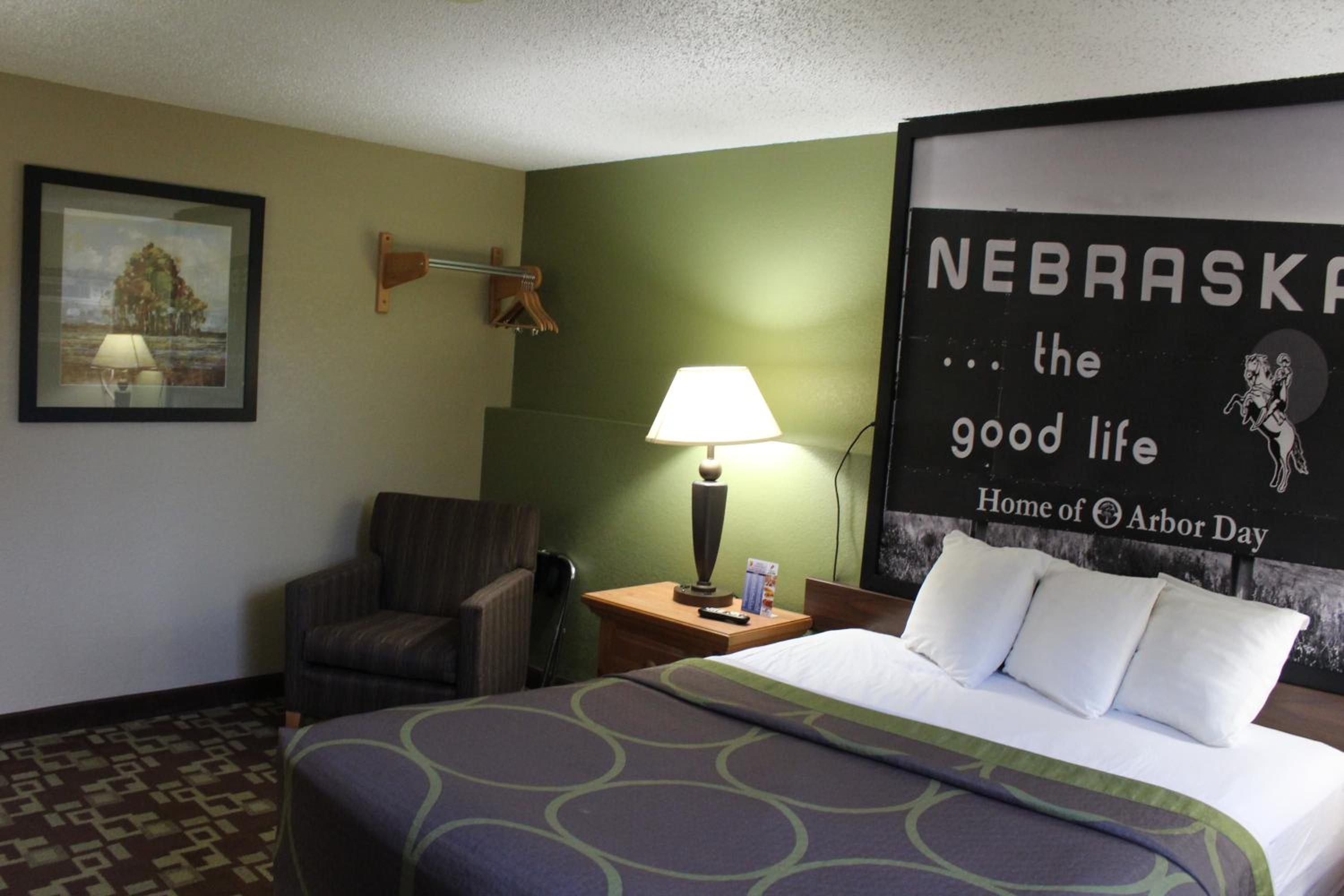 Queen Room - Mobility Access/Non-Smoking - Photo 1