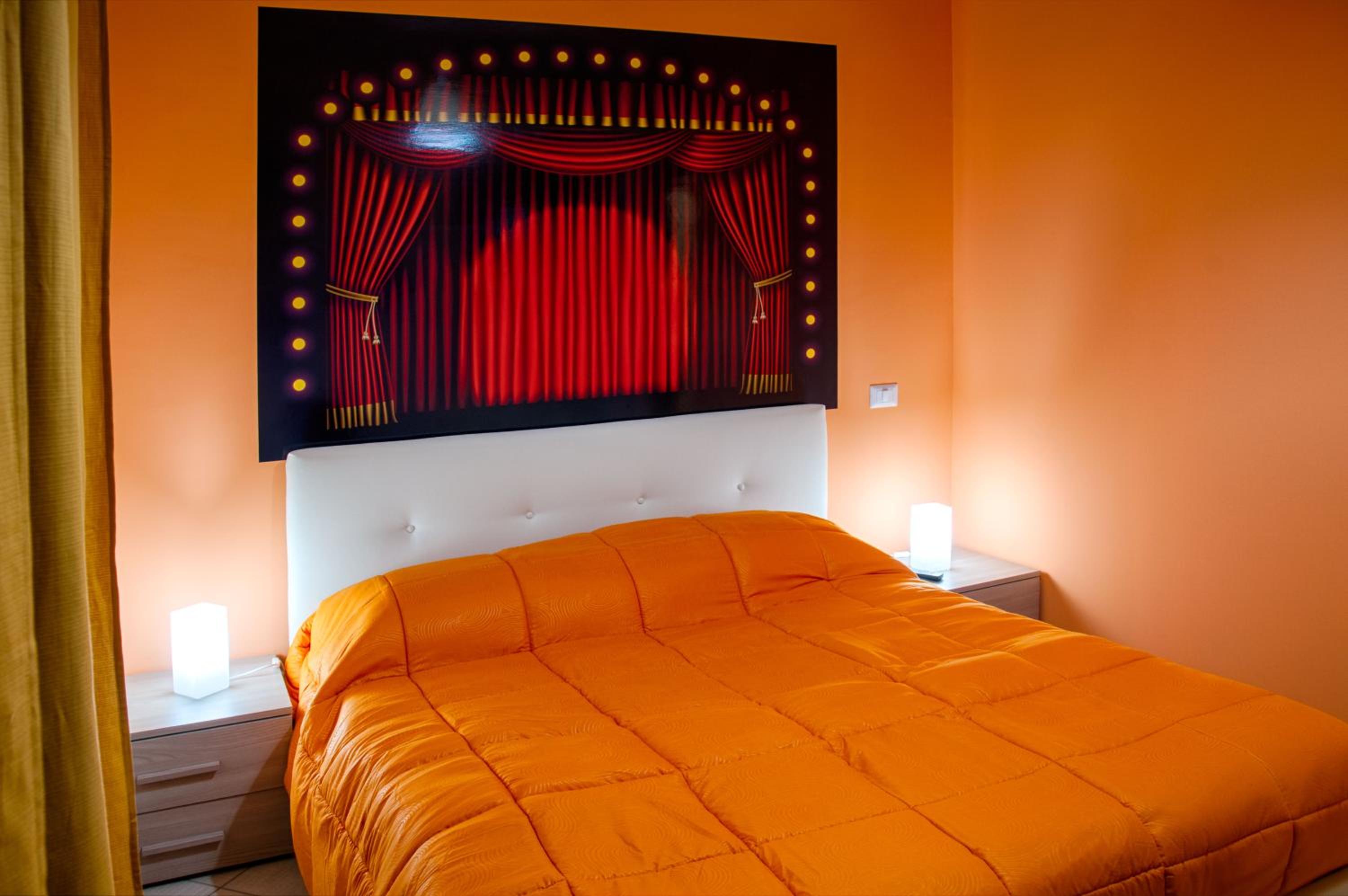 Double Room with Private Bathroom - Photo 1