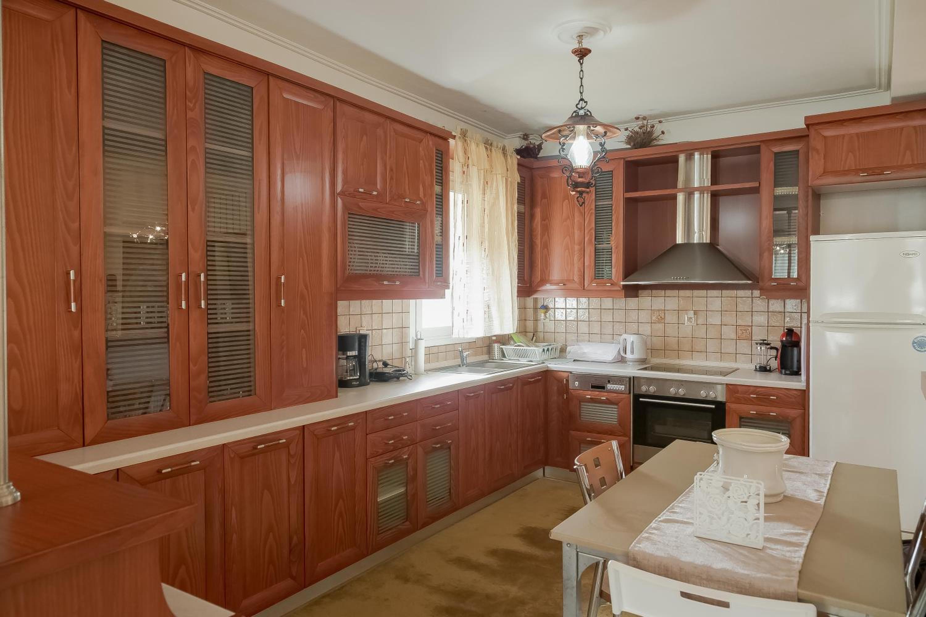 Three-Bedroom Apartment - Photo 27