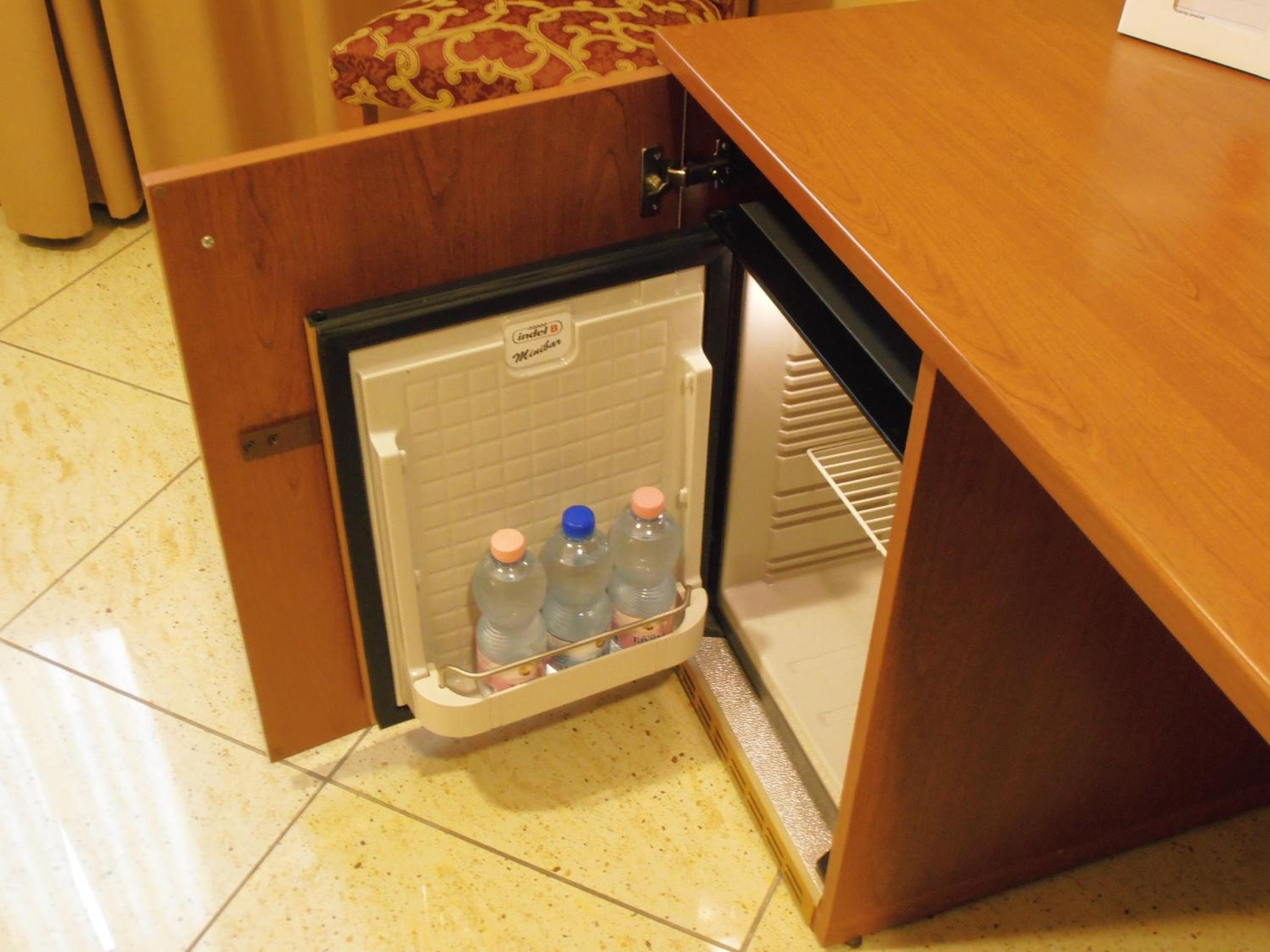 Twin Room - Photo 3