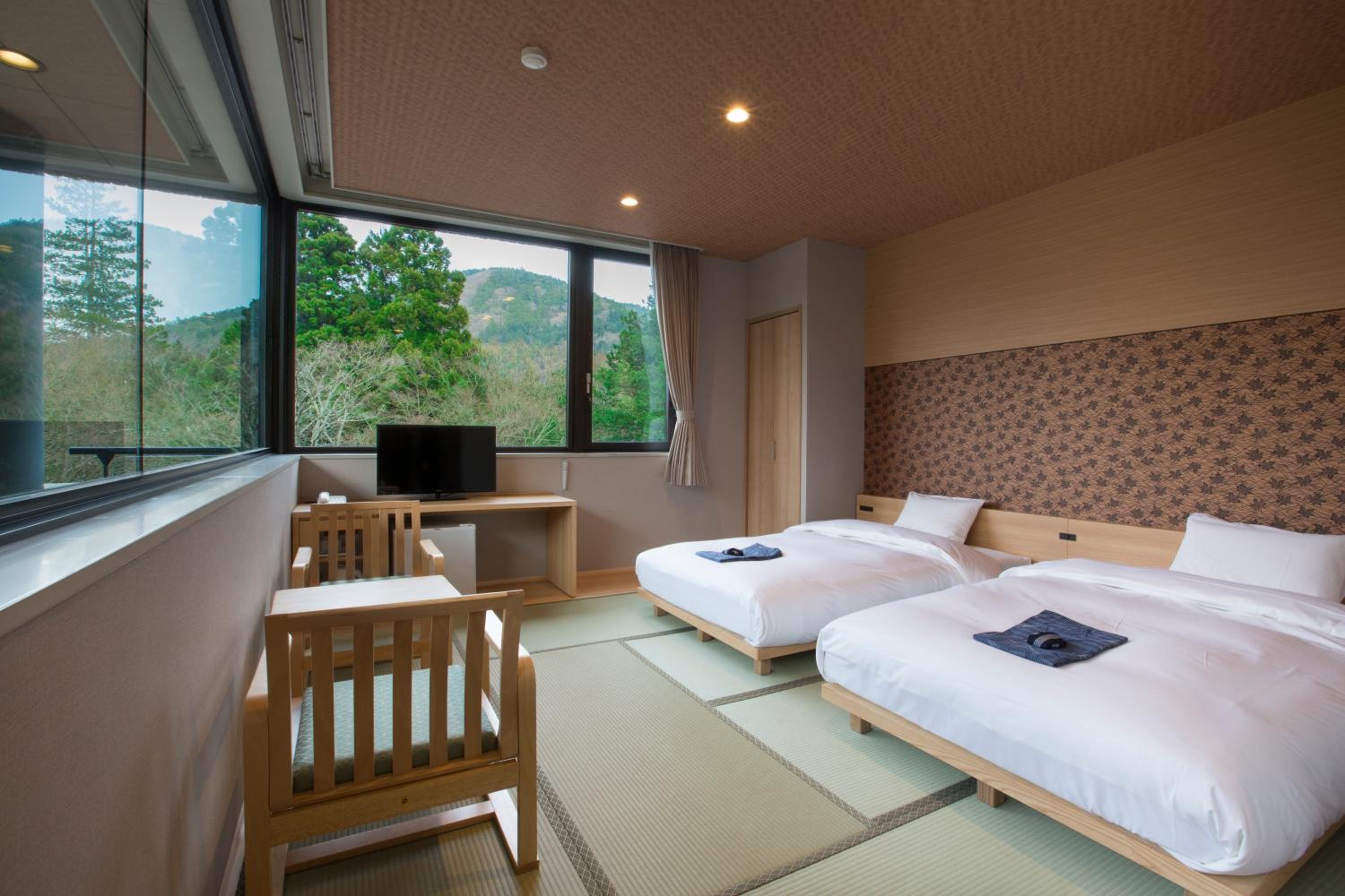 【Dinner Time 18:30~】Standard Japanese-Style Room with shared bathroom – Kaiseki dinner at Mikawaya Ryokan (Spa One Day Ticket Included)