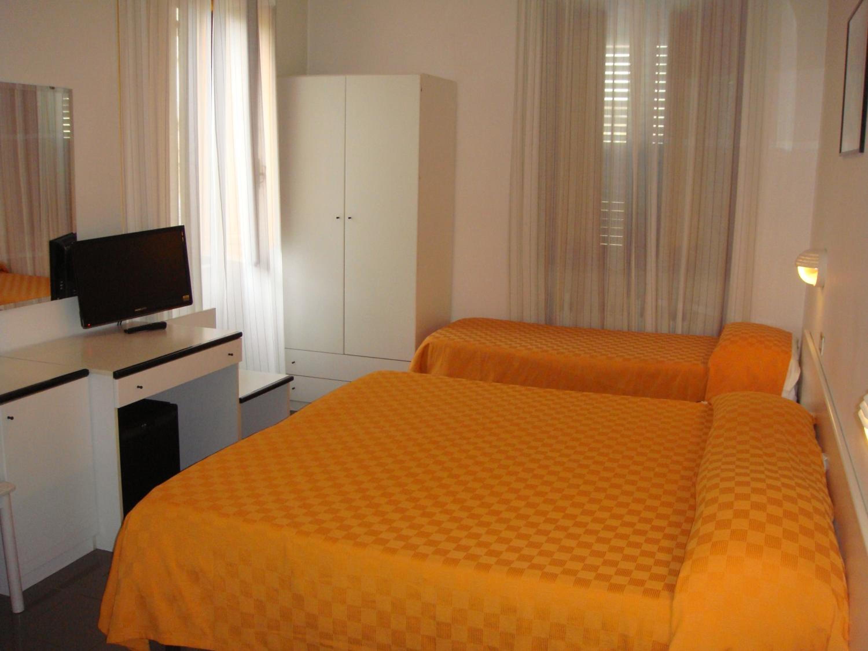 Standard Quadruple Room photo 2