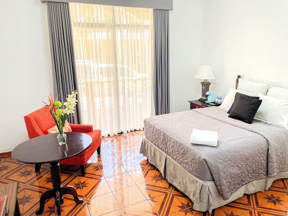 Habitacion Sencilla Con Balcon