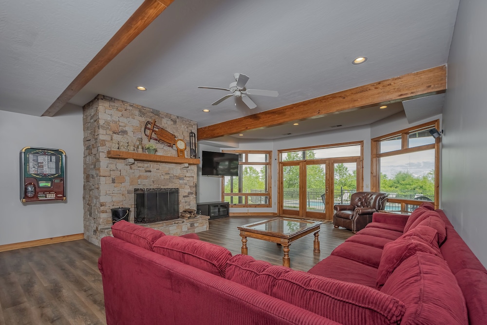 House (Multiple Bedrooms) photo 2