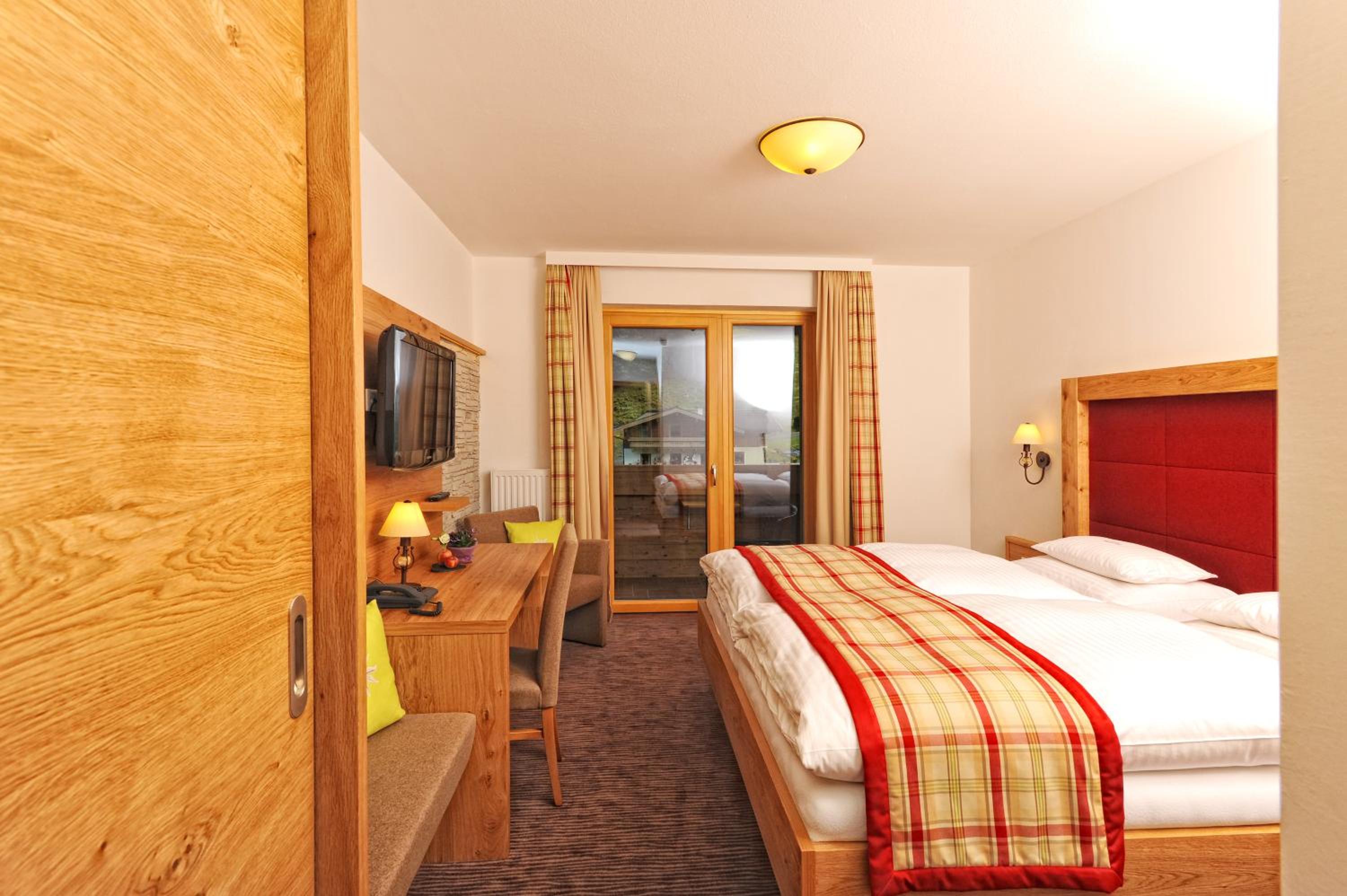 Classic Double Room with Balcony