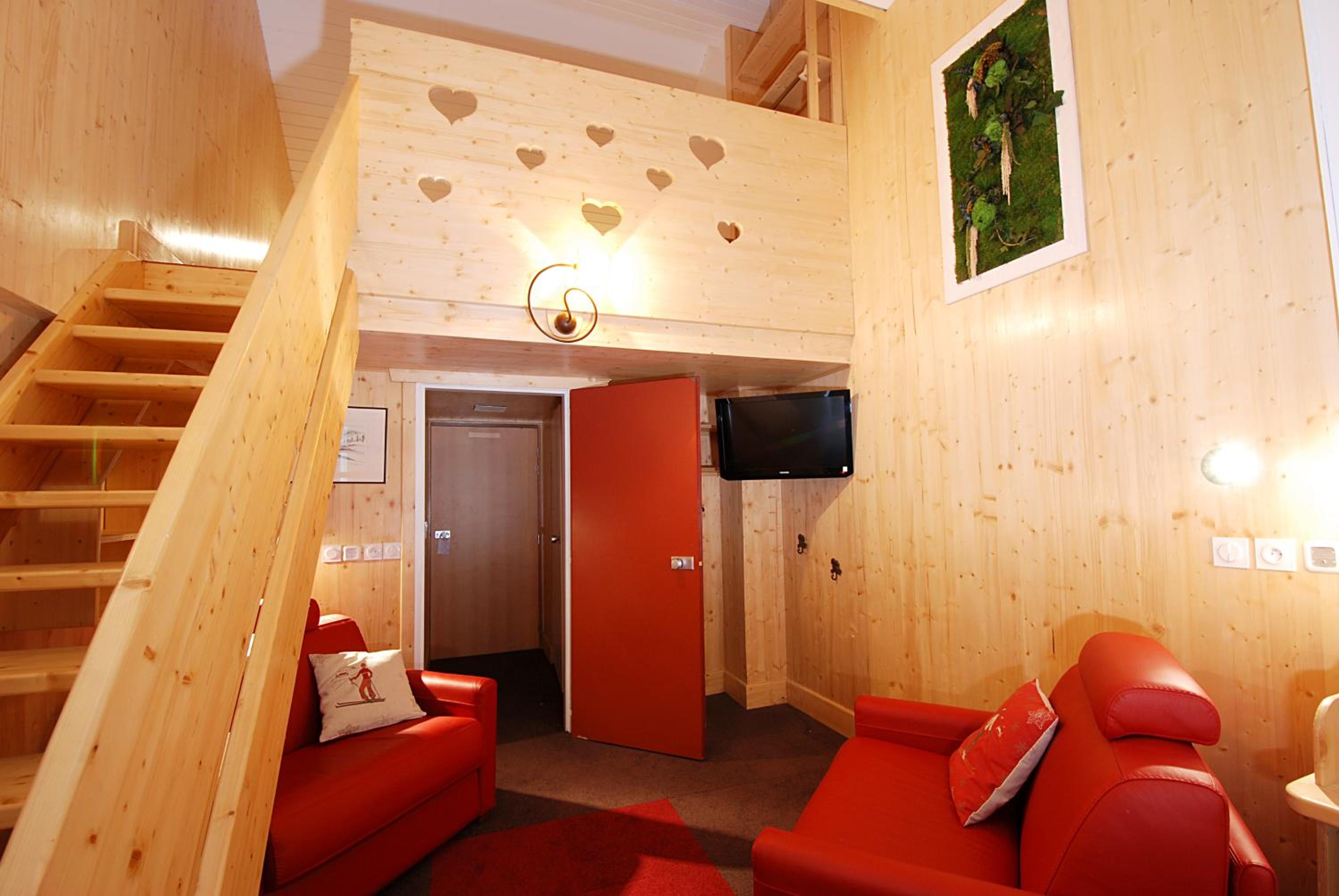 Superior Suite - Photo 4