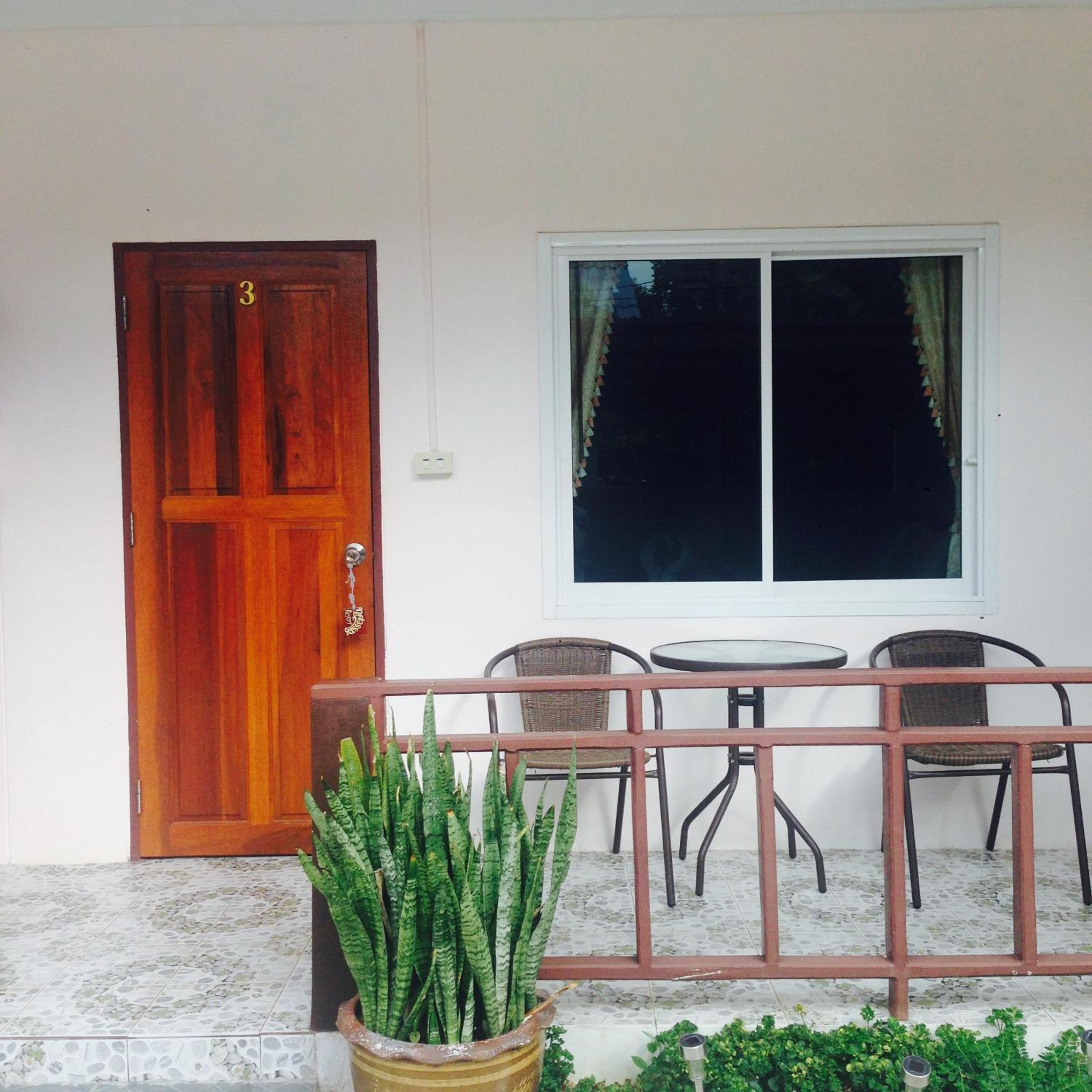 Deluxe Room - Photo 14