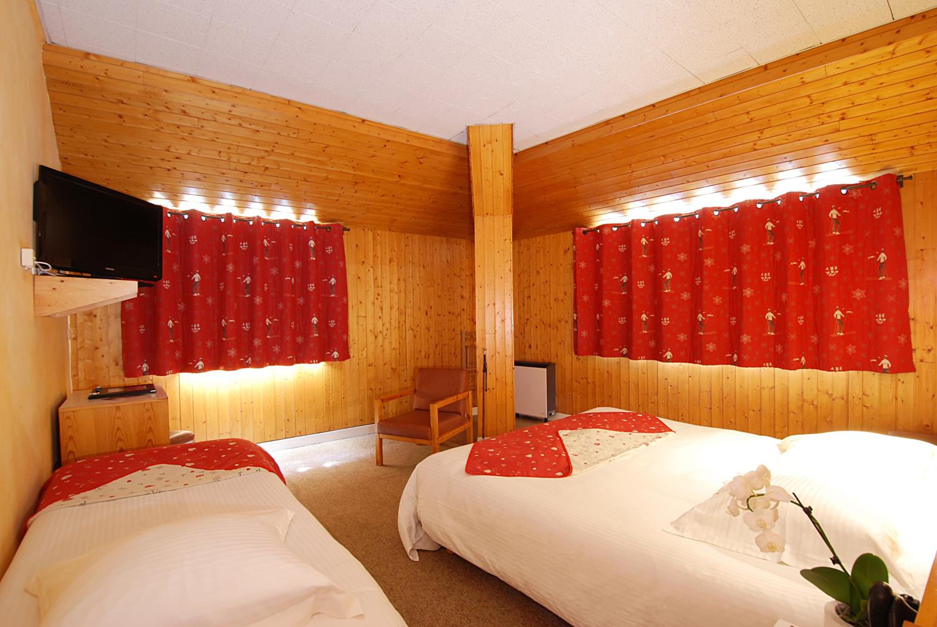 Triple Room - Photo 1