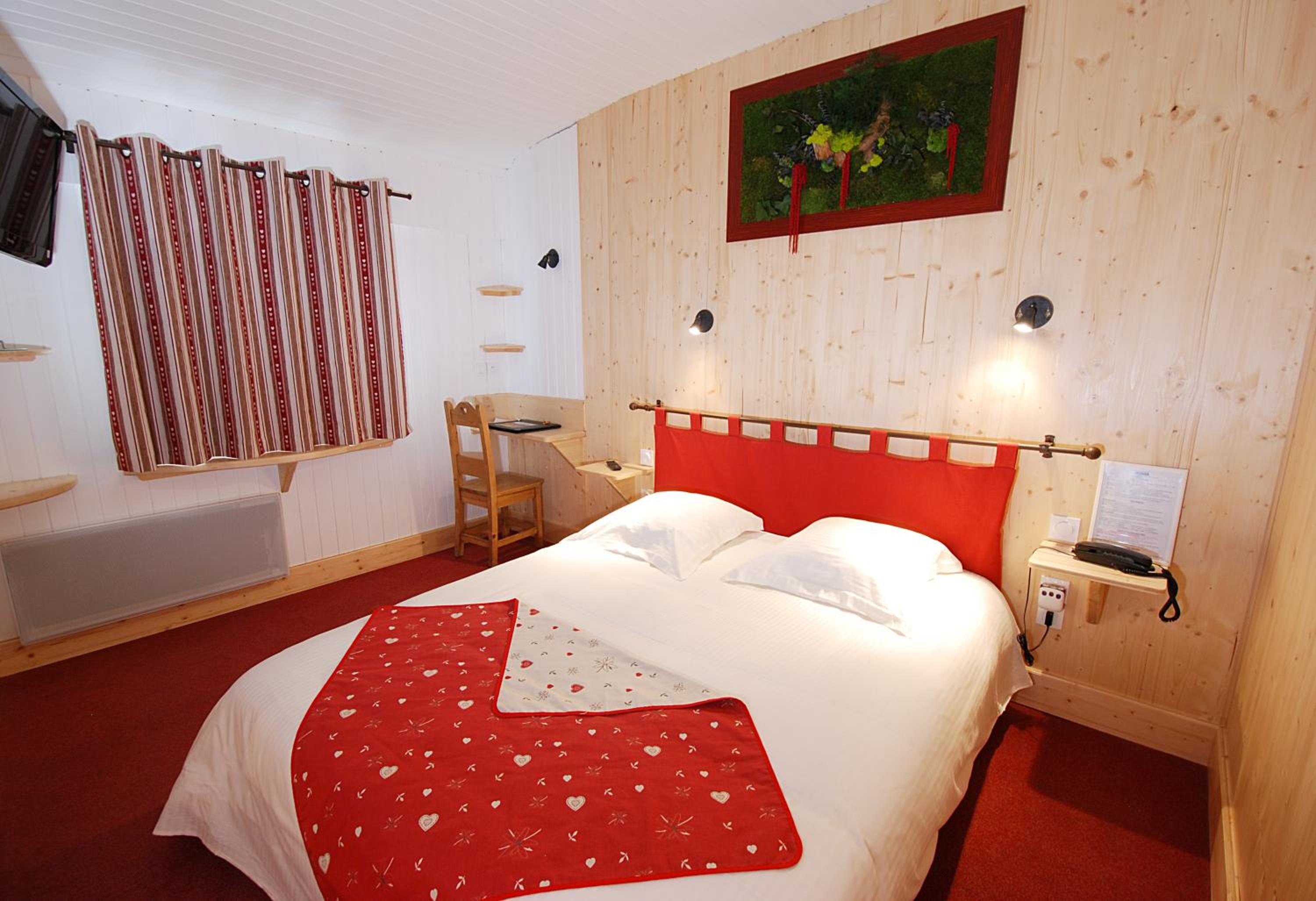Double or Twin Room - Photo 1