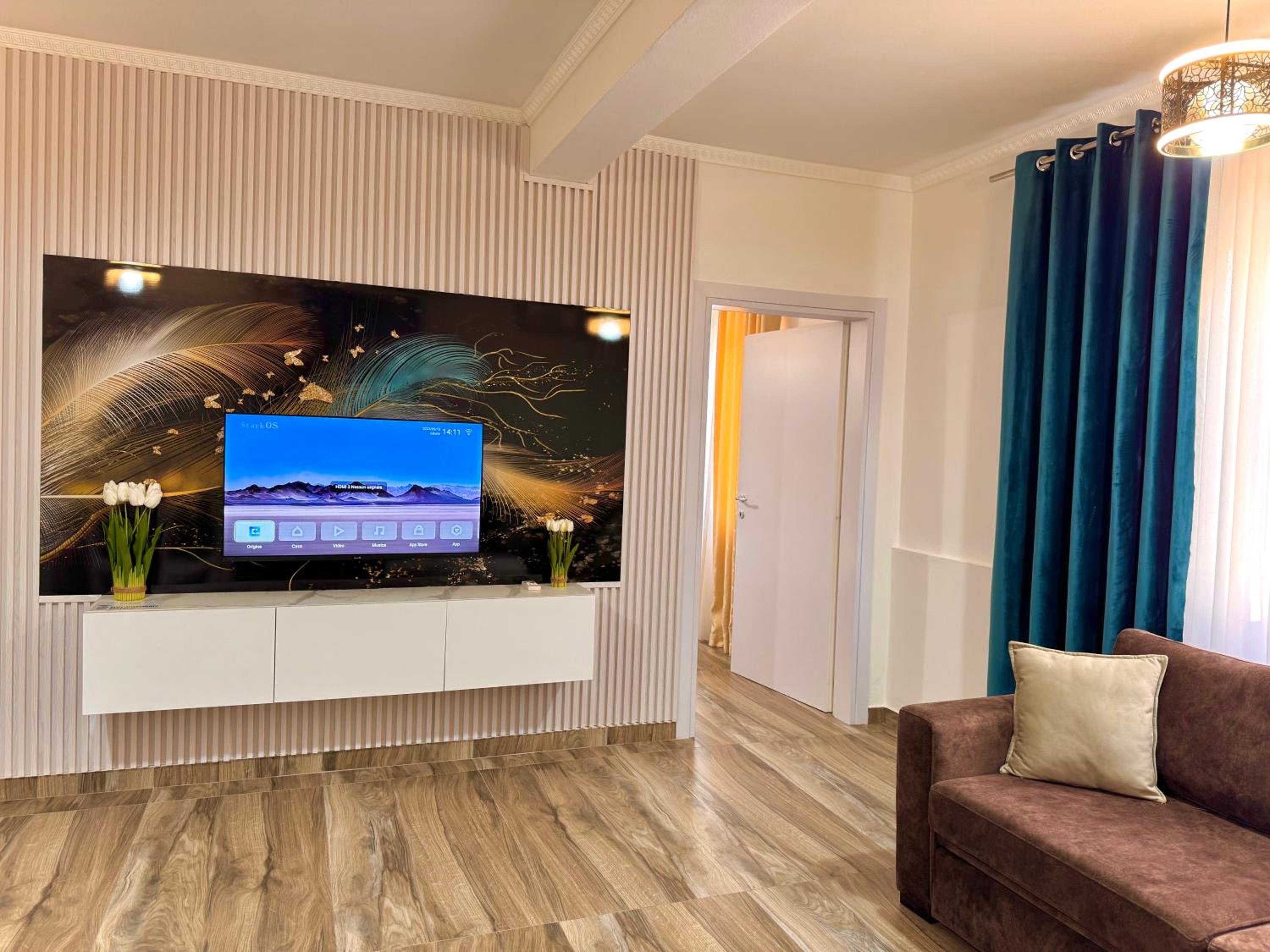 One-Bedroom Apartment with Balcony