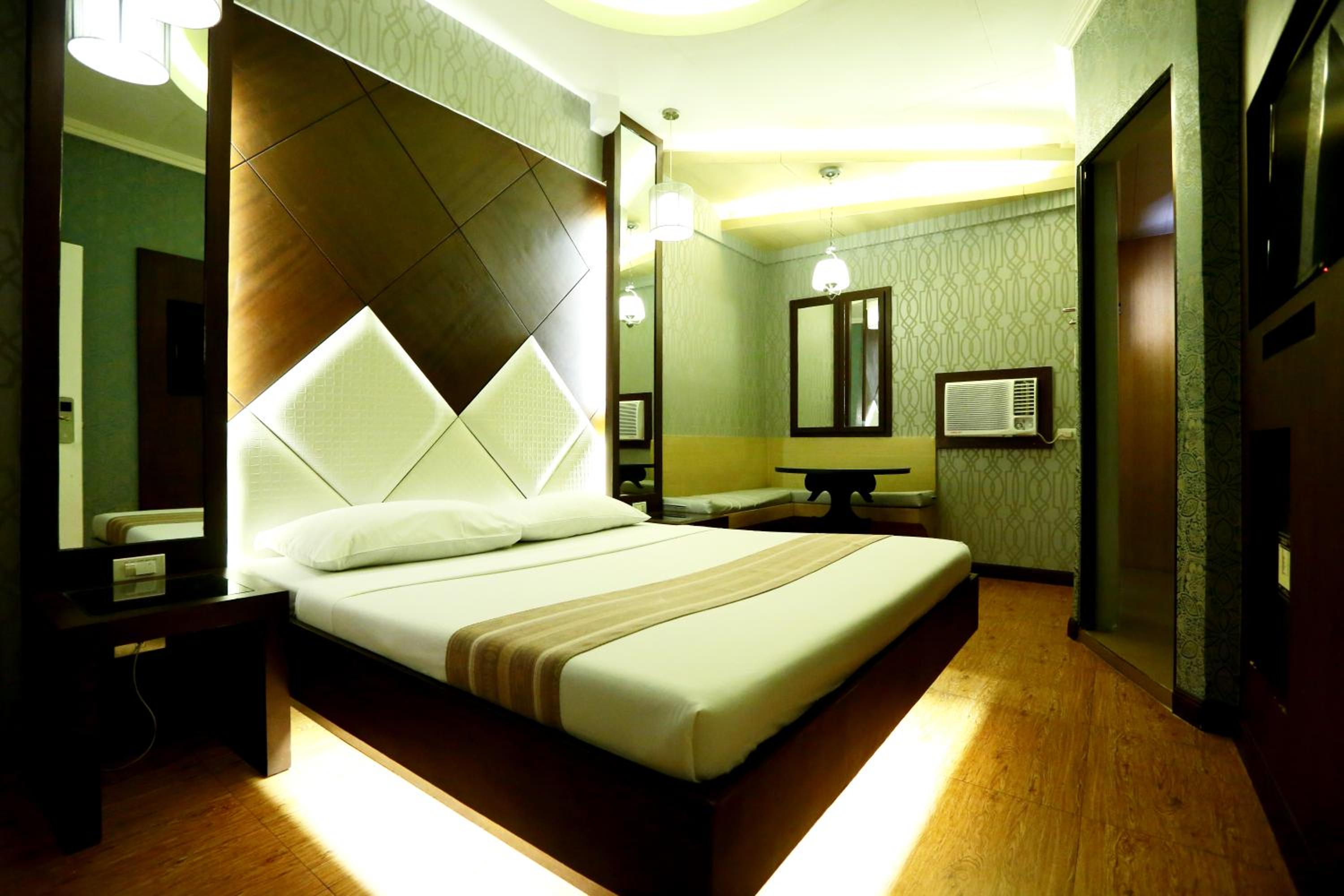 Deluxe Room - Photo 1