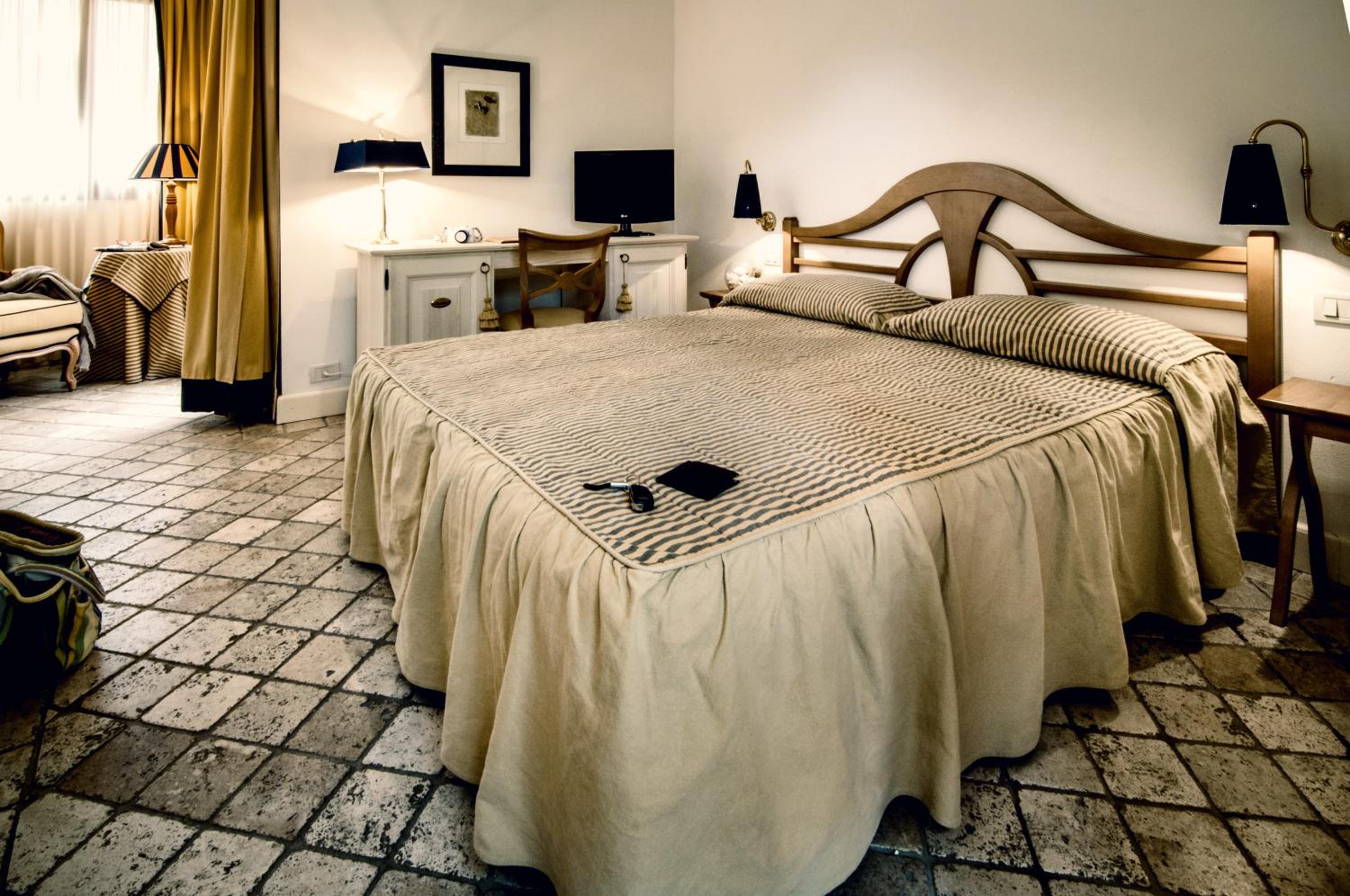 Relax Double or Twin Room with Extra Bed and Garden  photo 3