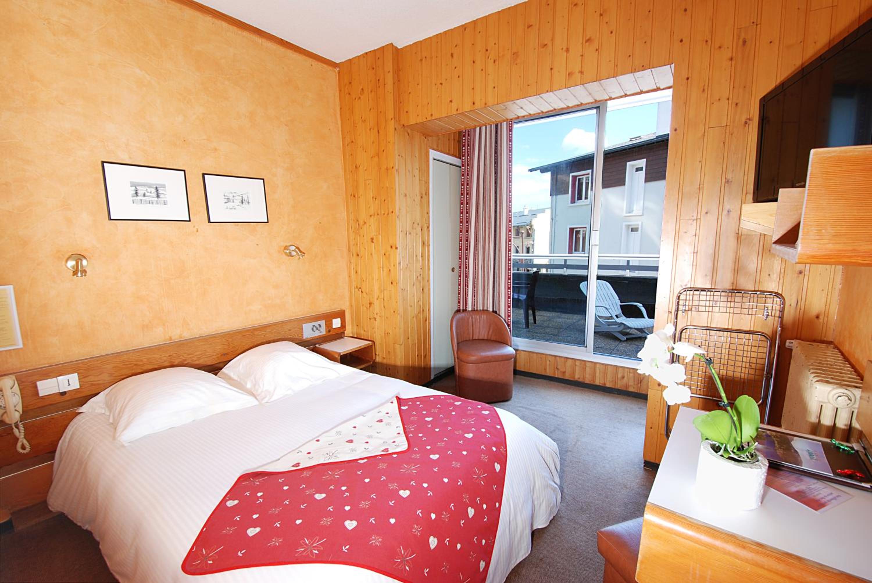 Double or Twin Room - Photo 5