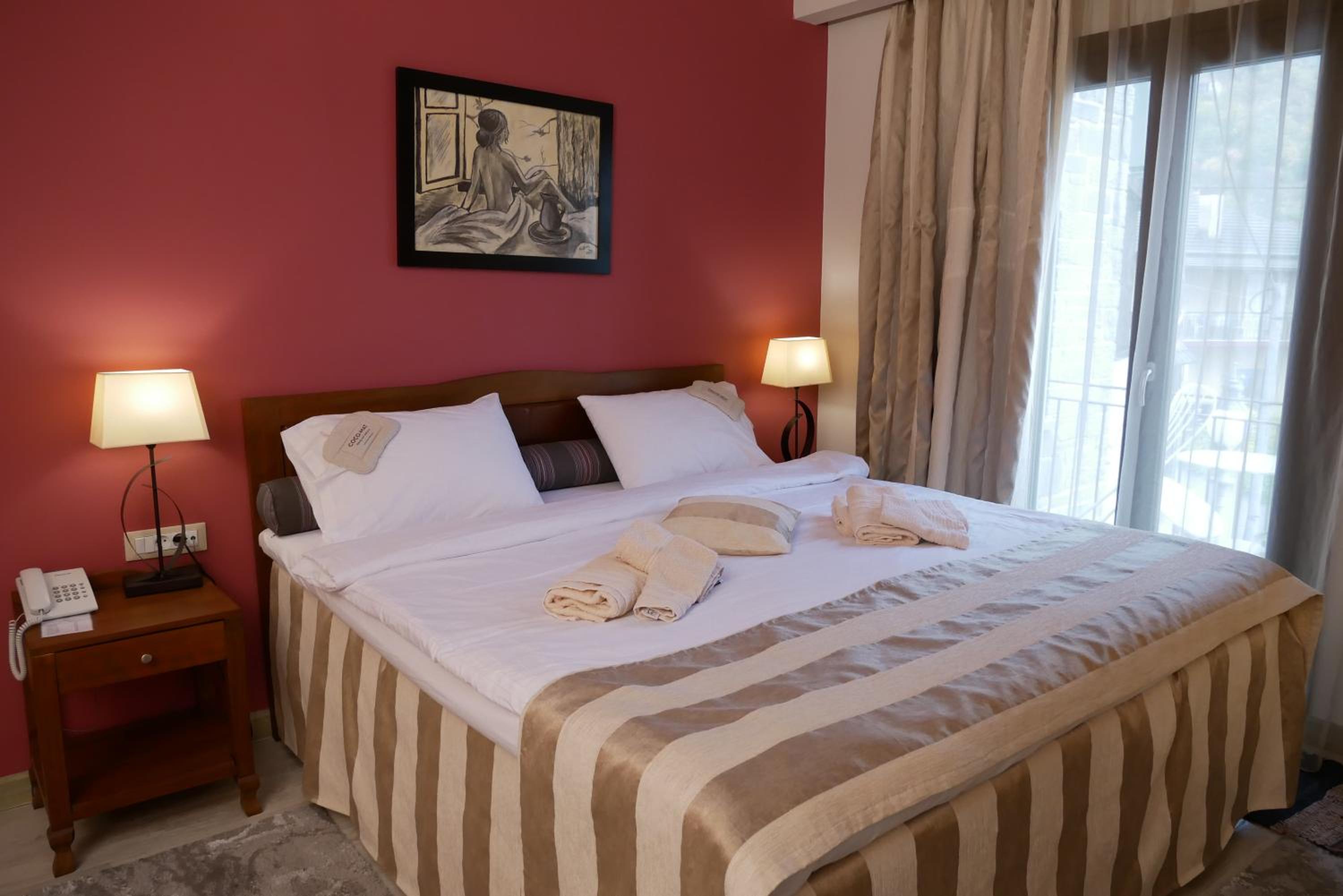 Deluxe Triple Room with Fireplace photo 2