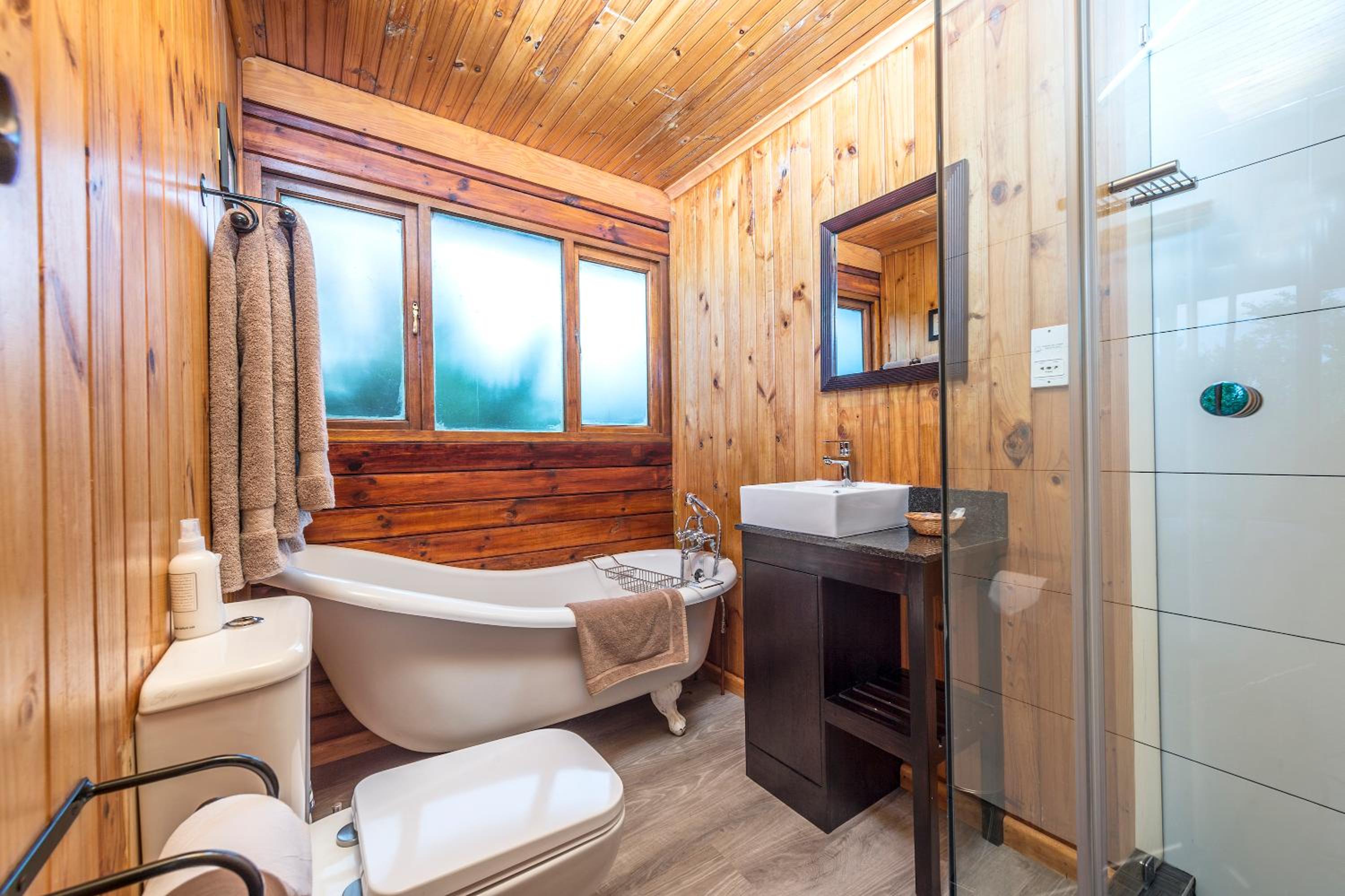 Three-Bedroom Chalet photo 2