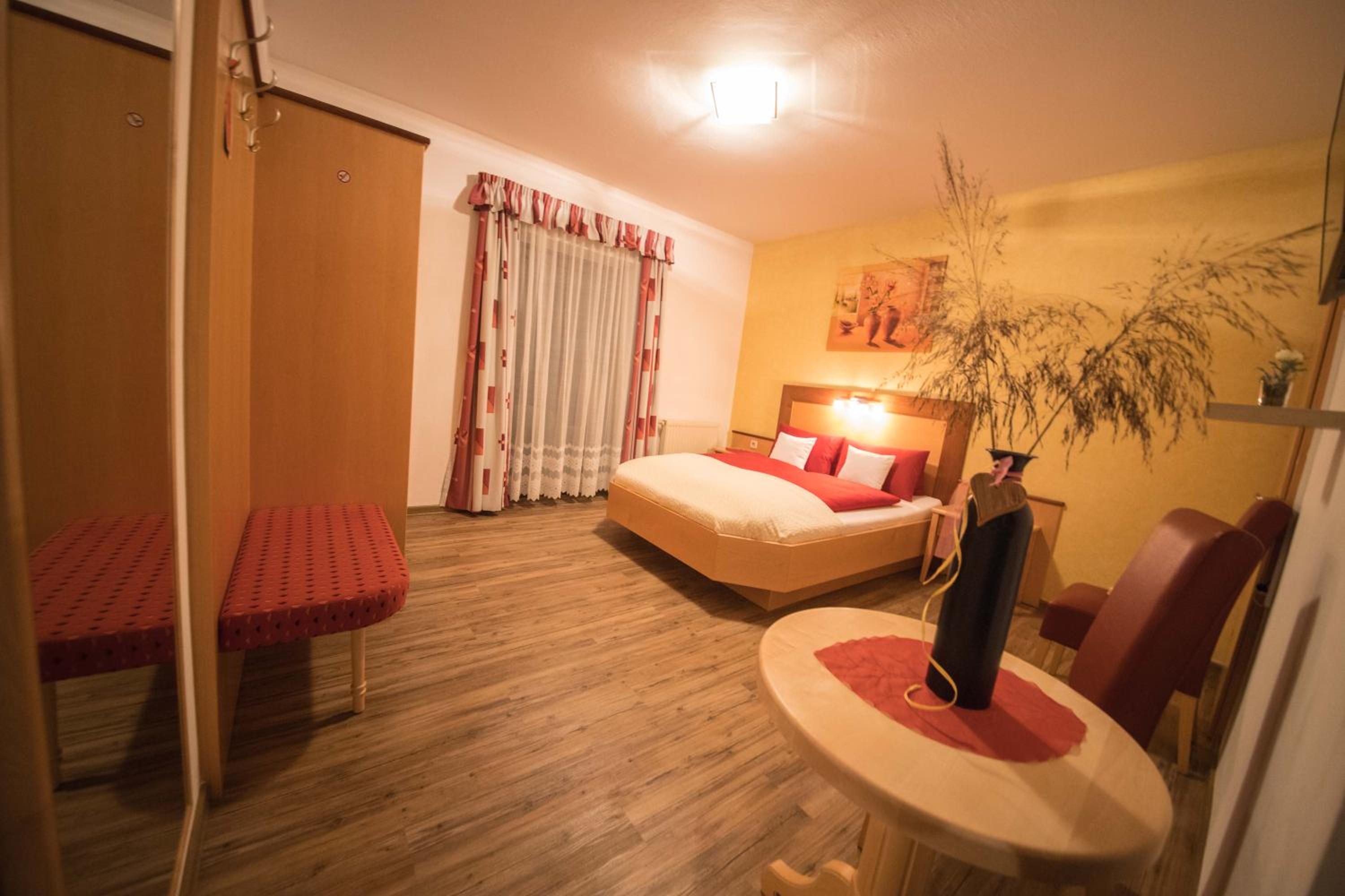 Double Room with Balcony photo 3