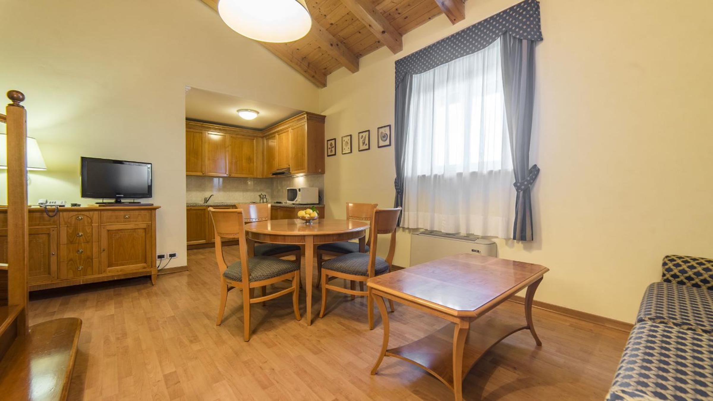 Two-Bedroom Apartment with Garden View photo 2