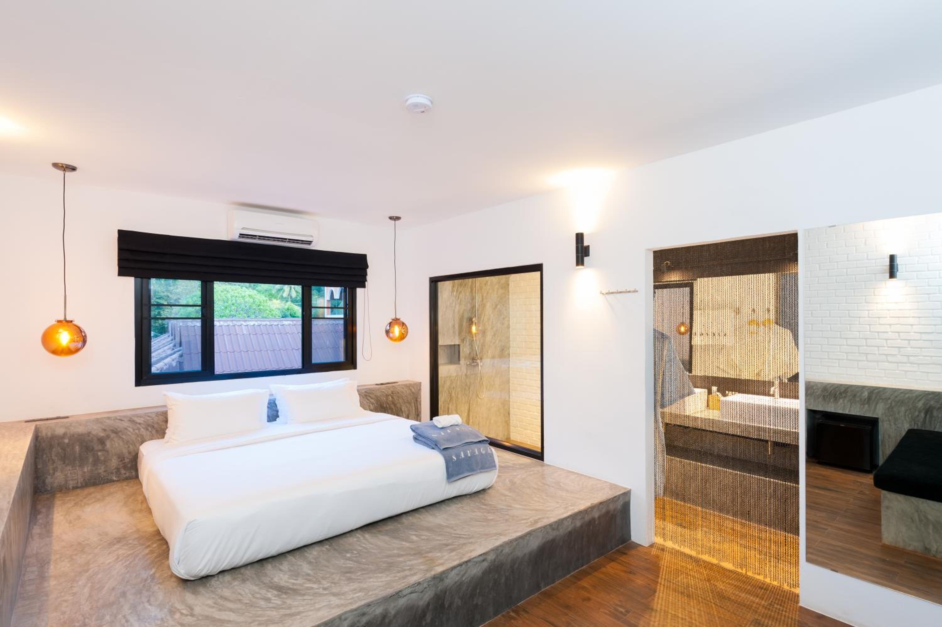 Deluxe Executive Suite photo 1