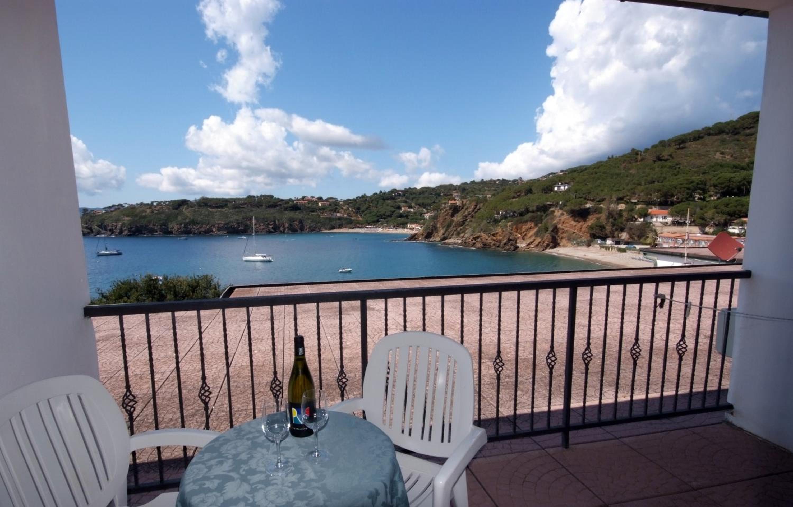 Triple Room with Sea View - Photo 7