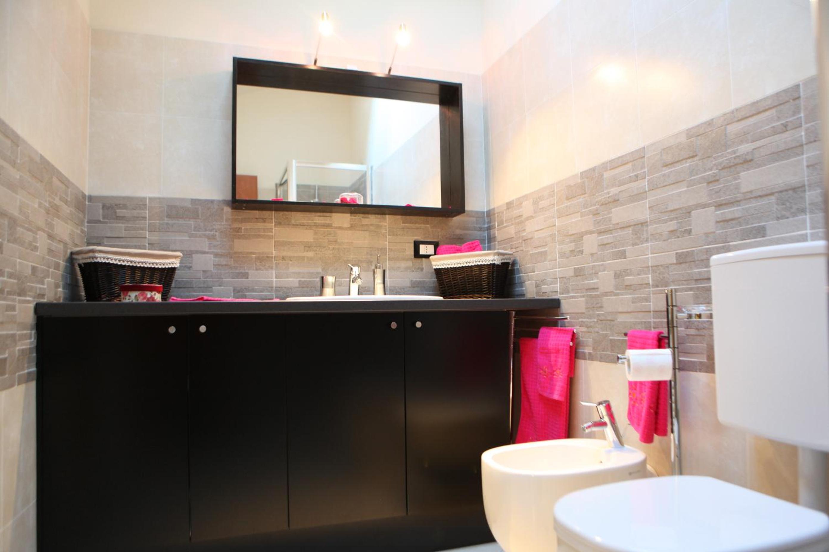 Apartment with Terrace - Photo 11