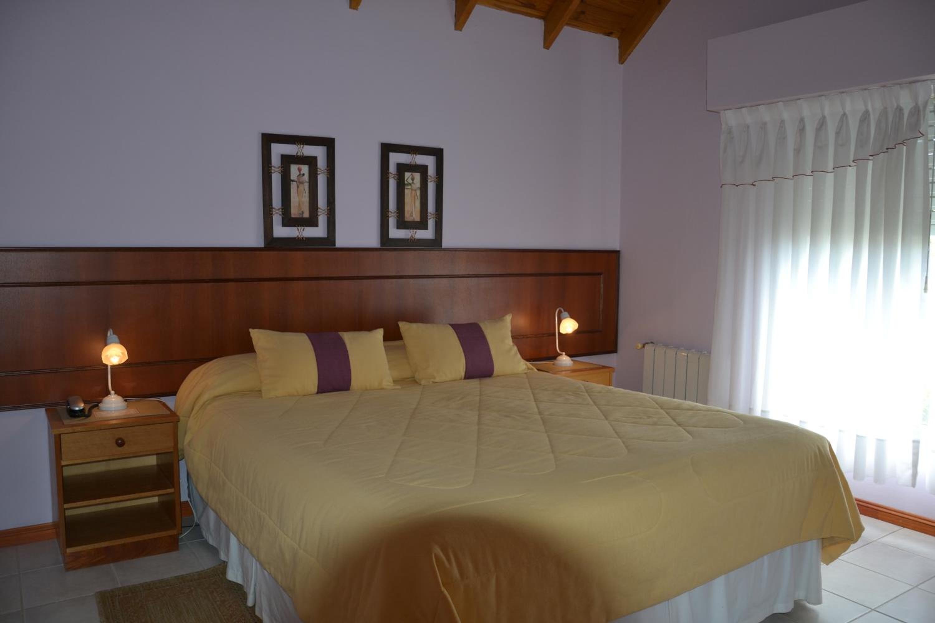 Double or Twin Room photo 3